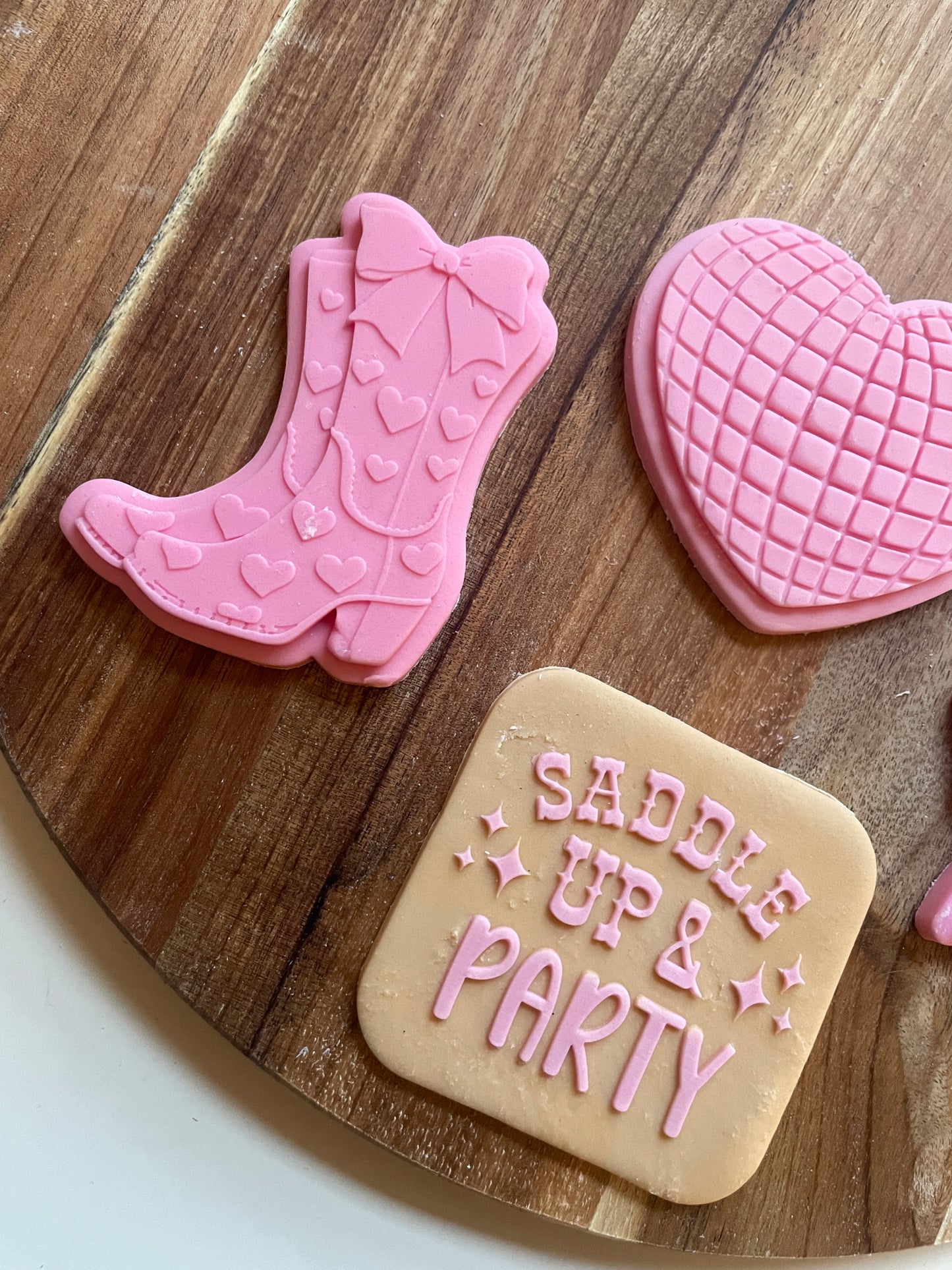 Cow Girl Boots With Pretty Bow And Heart Pattern | Debosser / Embosser And Cutter Set.