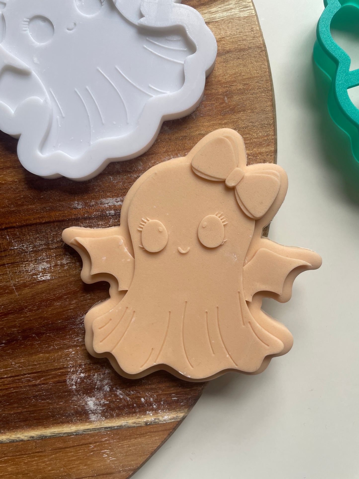 Cute Bat Ghost | Embosser / Debosser And Cutter Set