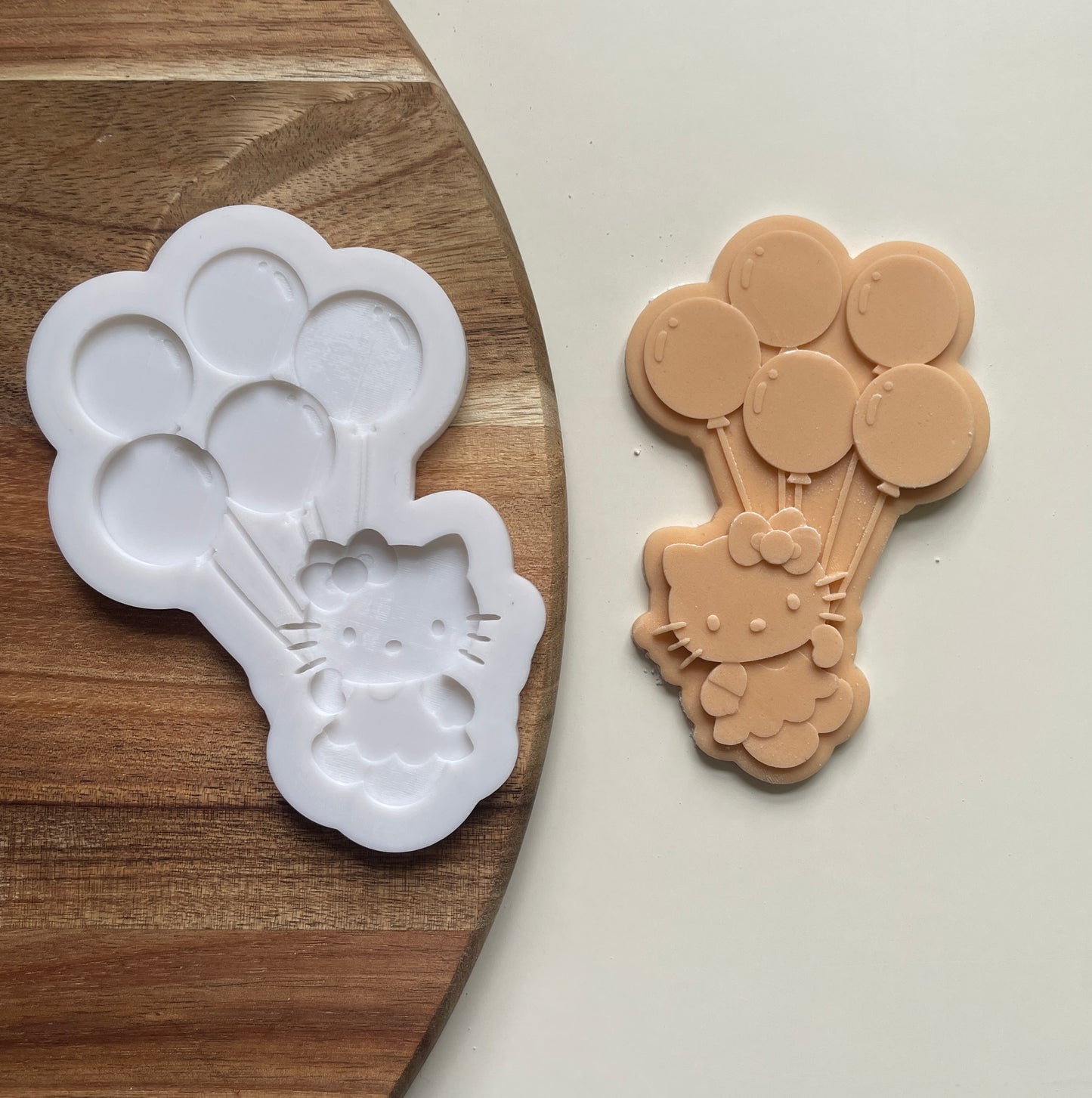 Hello kitty themed Debossers and cutters for fondant