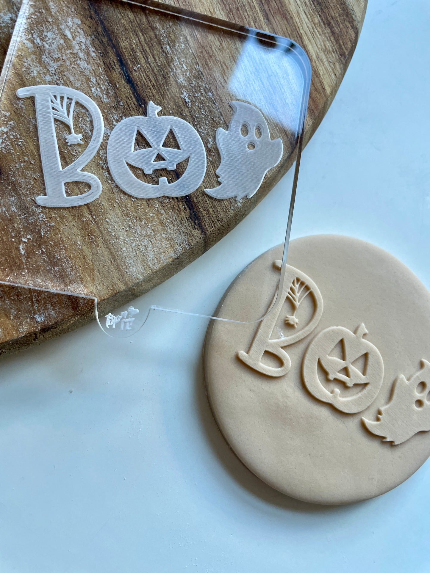 Halloween Boo | Debosser / Embosser And Cutter Set