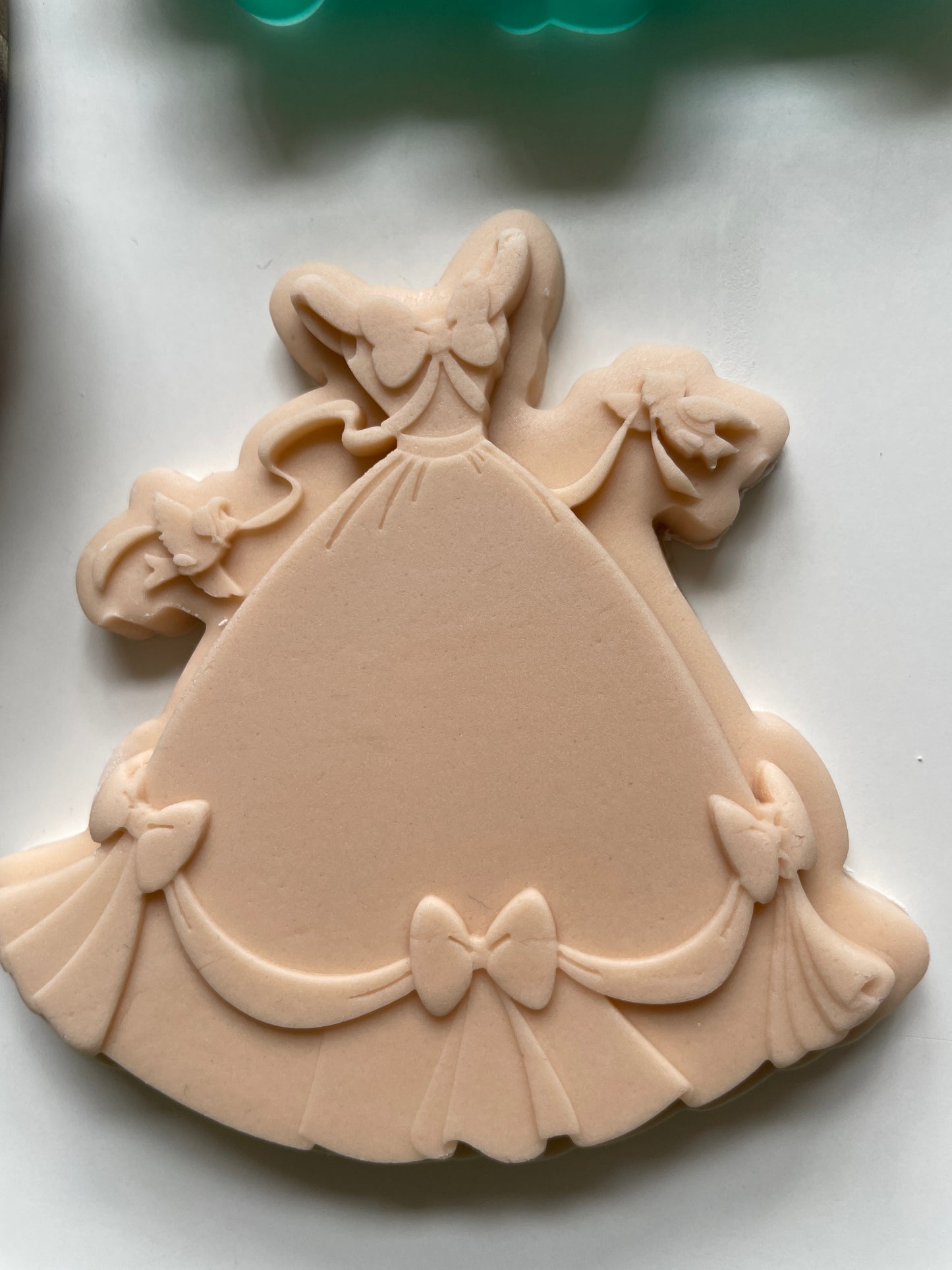 Birds And Princess Dress | Embosser / Debosser And Cutter