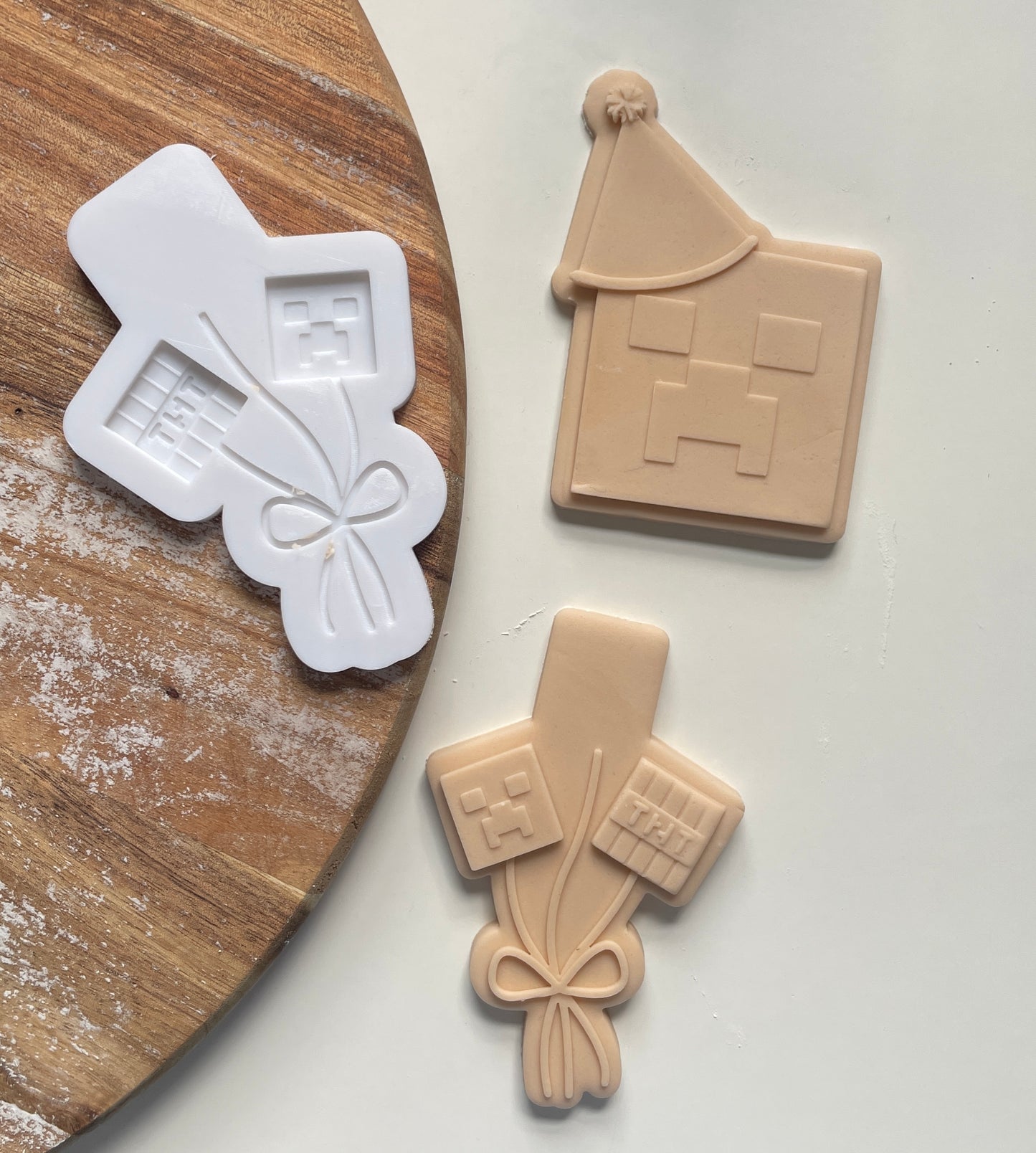 TNT Creeper Balloon | Embosser / Debosser And Cutter Set