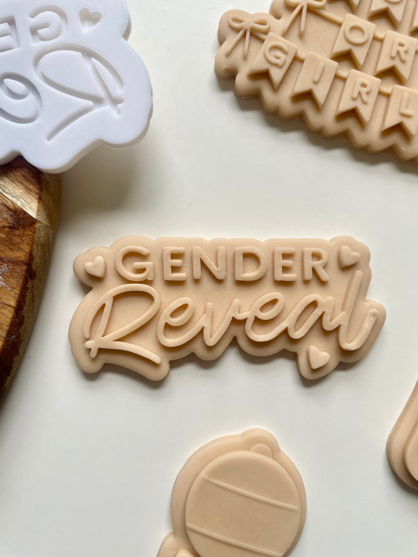 Gender Reveal with Hearts | Embosser / Debosser and Cutter Set