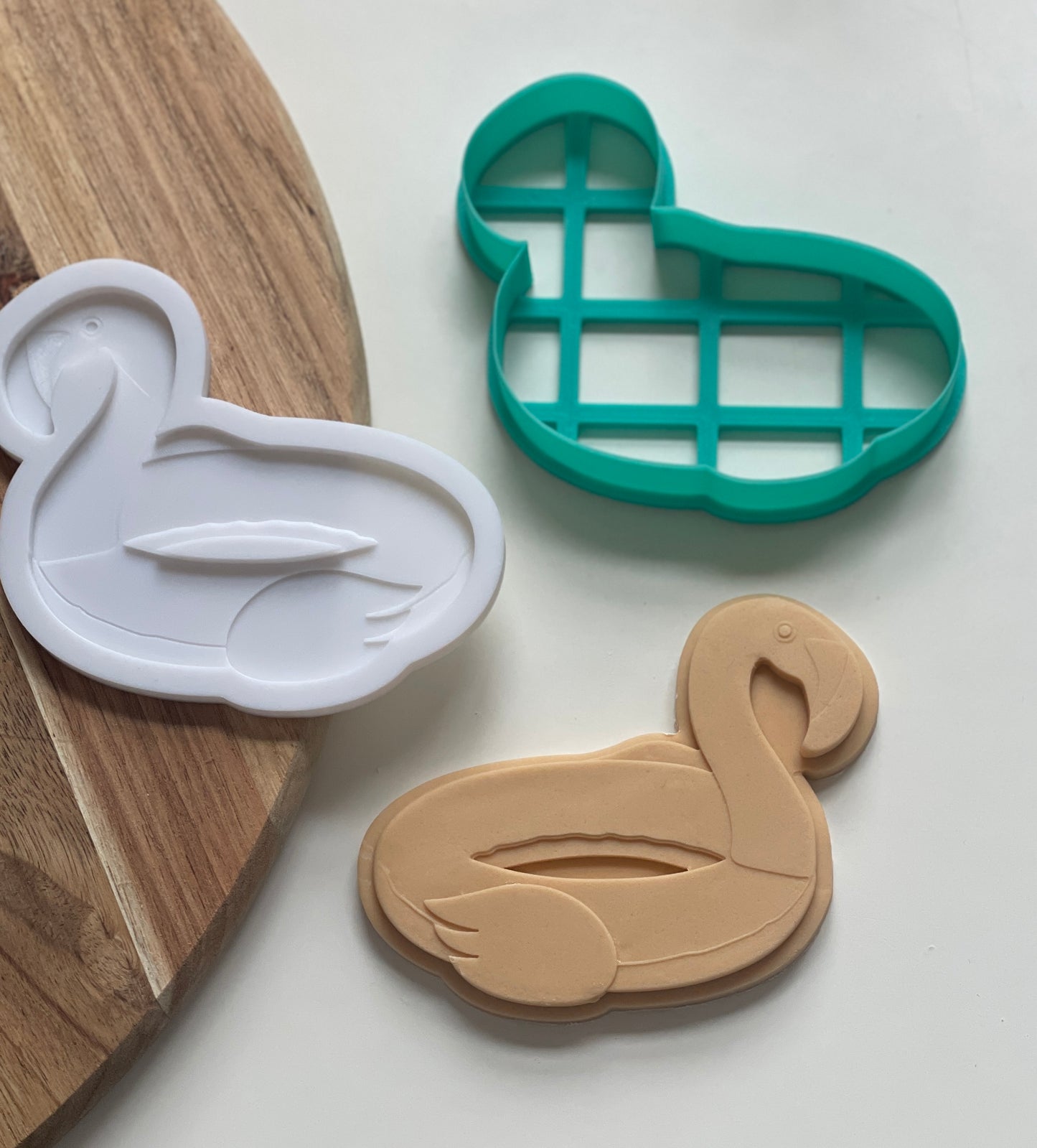 Flamingo Embosser and cutter set