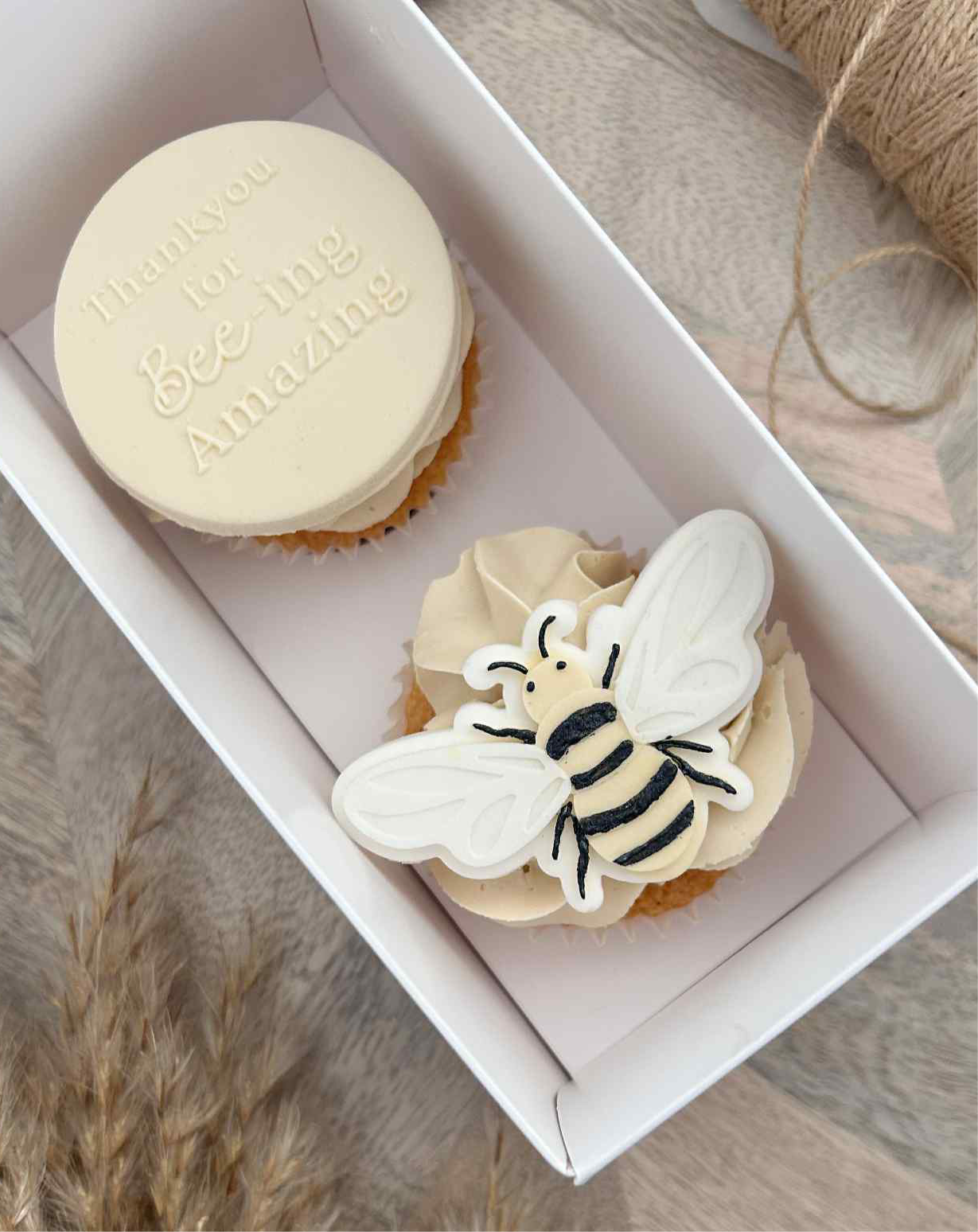 Bee | Embosser / Debosser And Cutter Set
