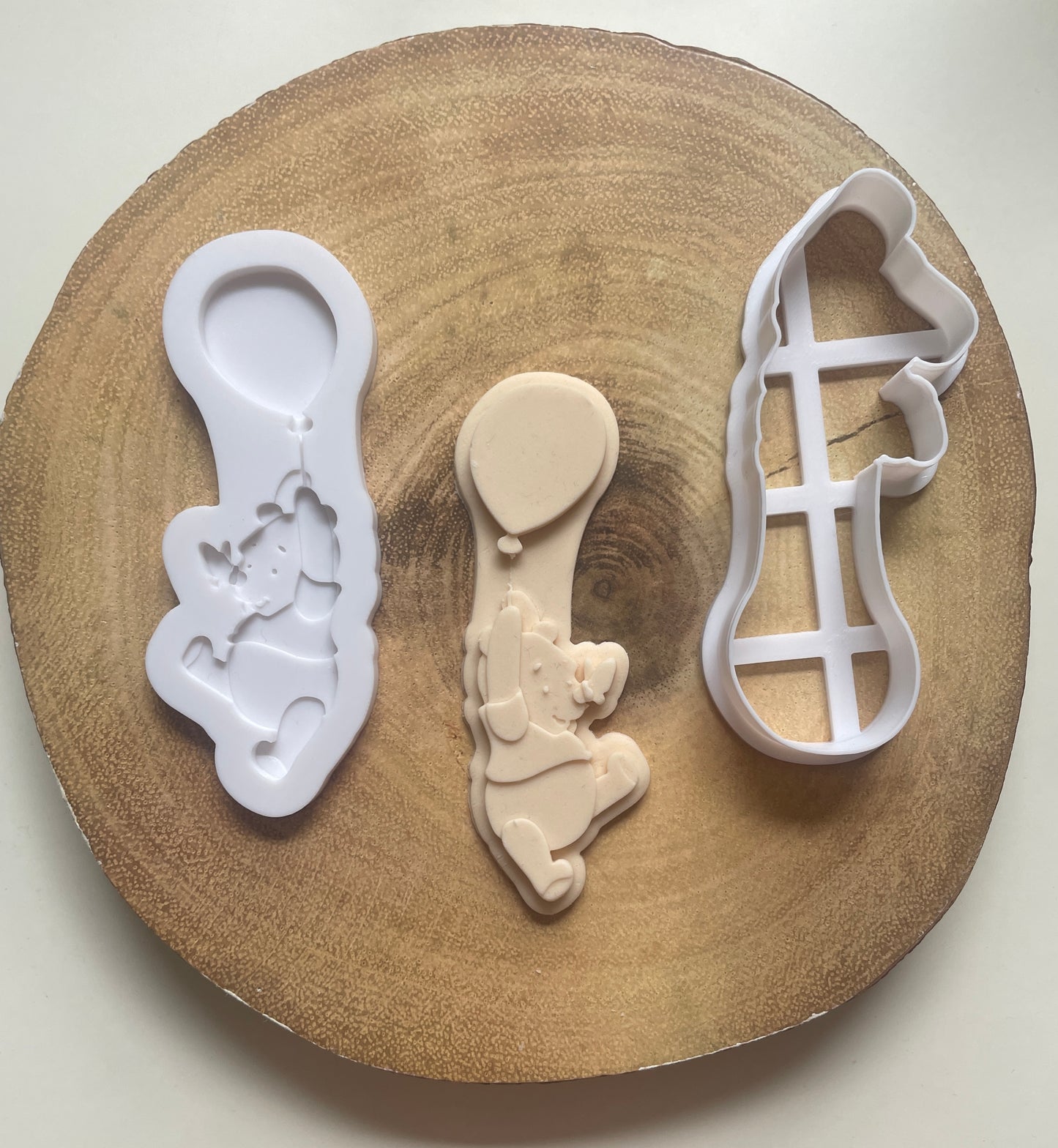Pooh Bear Holding Balloon | Debosser / Embosser And Cutter Set