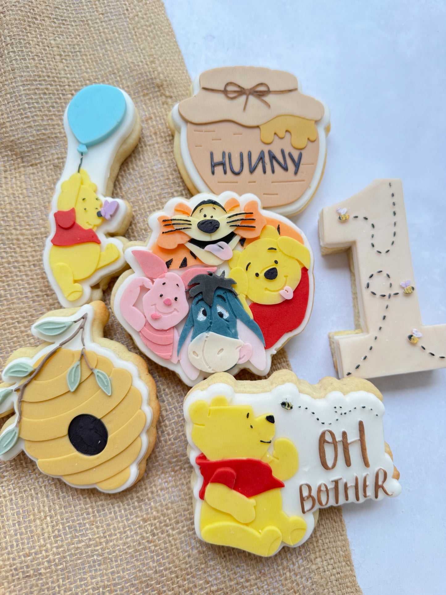 Pooh Bear Holding Balloon | Debosser / Embosser And Cutter Set