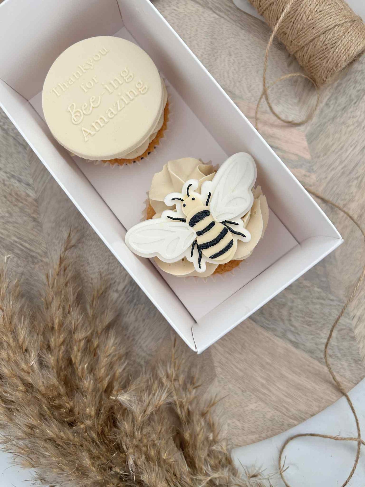 Bee | Embosser / Debosser And Cutter Set