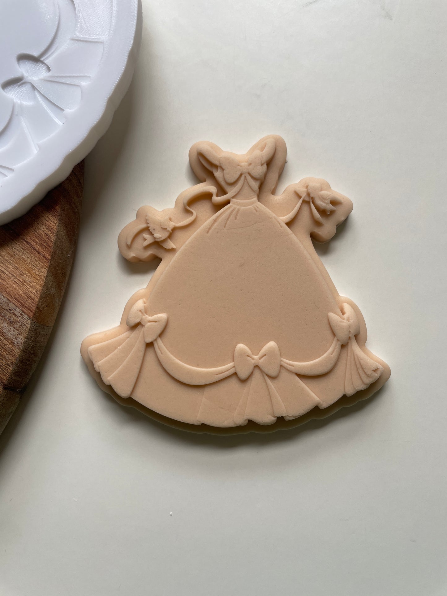 Birds And Princess Dress | Embosser / Debosser And Cutter