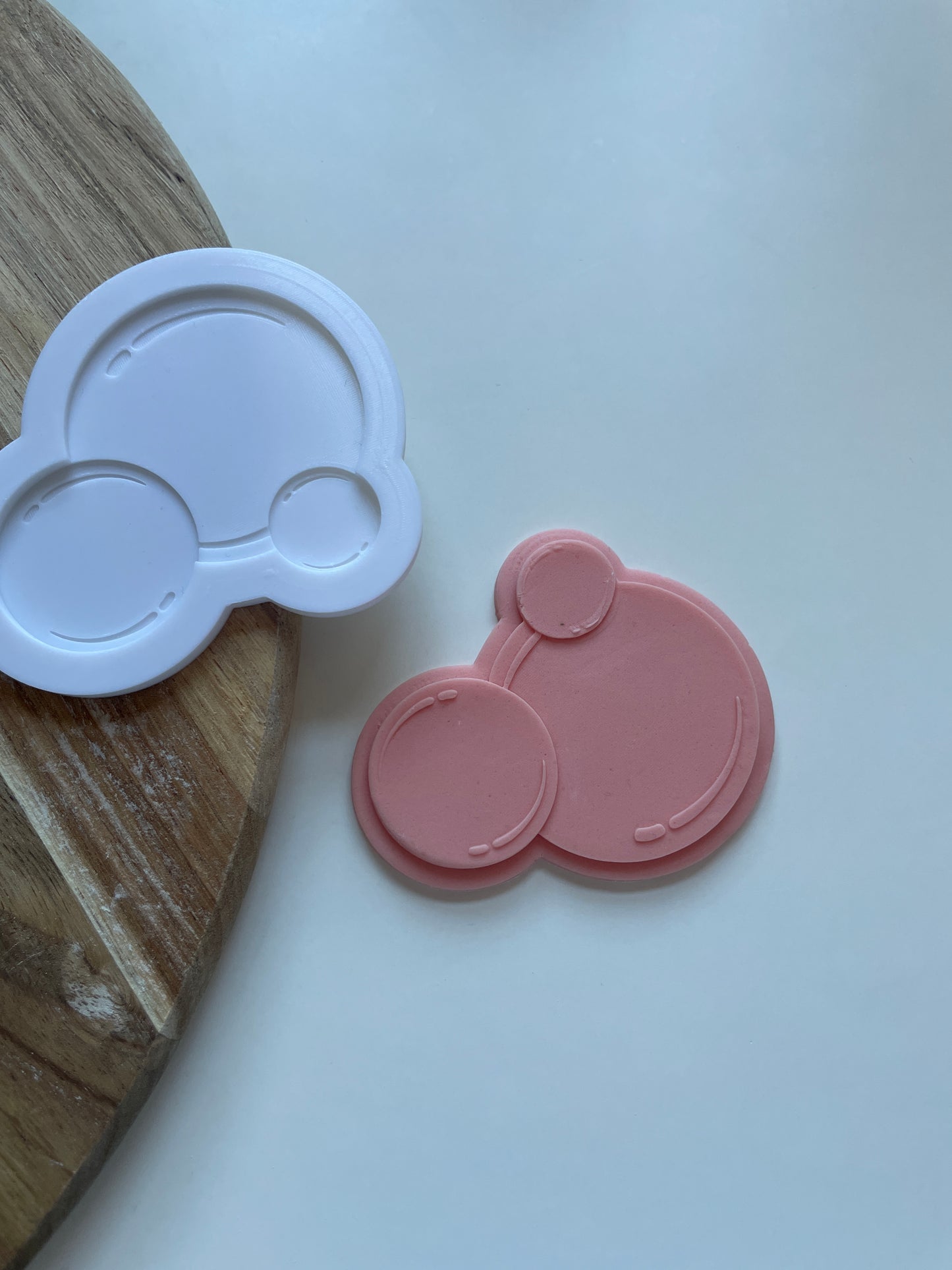 Trio of bubbles debosser and cutter for fondant toppers
