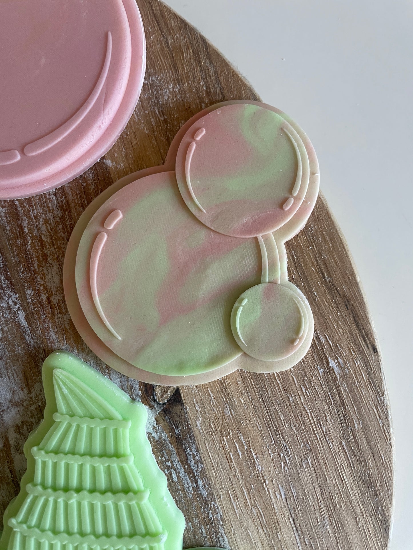 Bubbles | Debosser / Embosser And Cutter Set