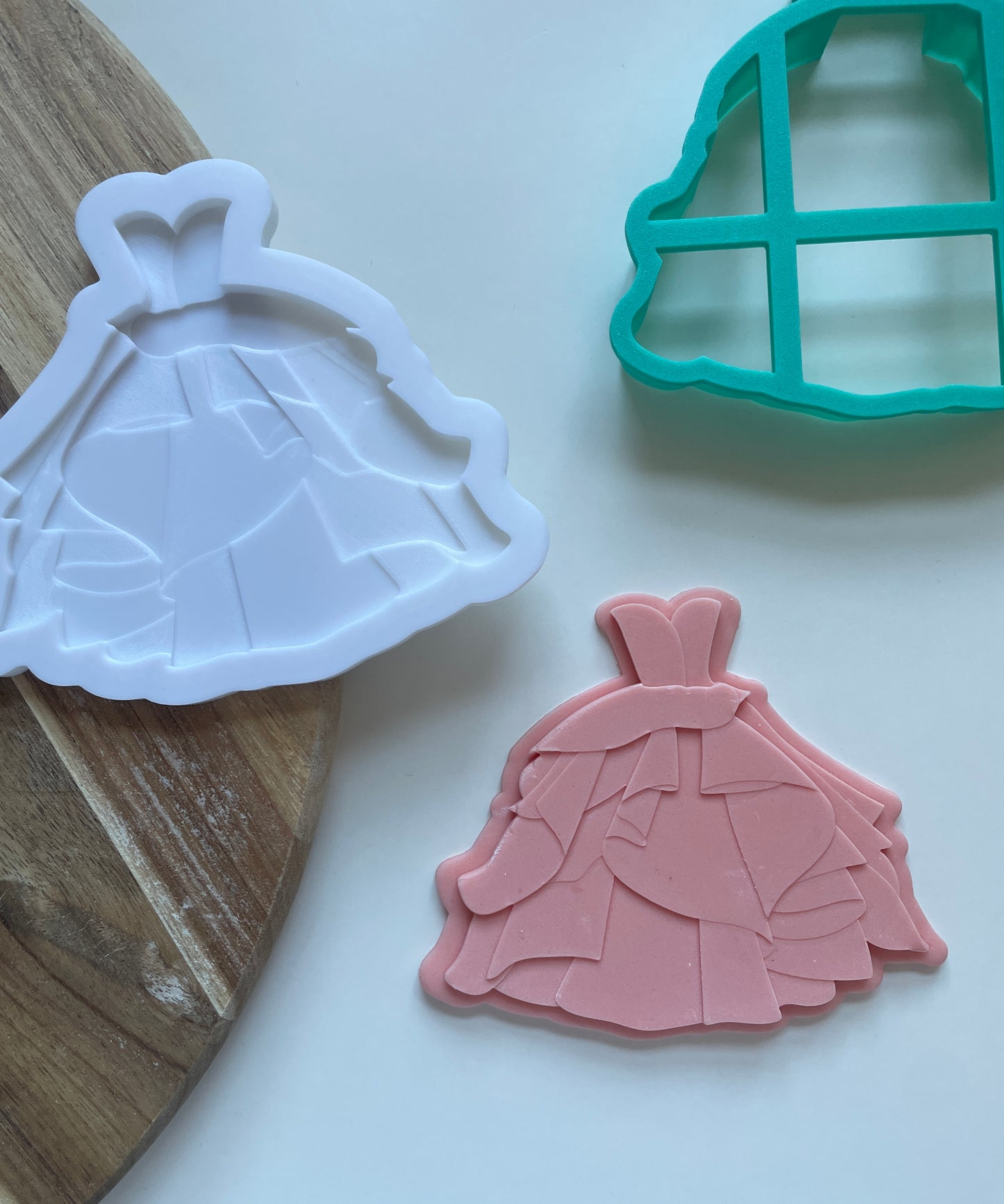 Pink Witch Dress | Debosser / Embosser And Cutter Set