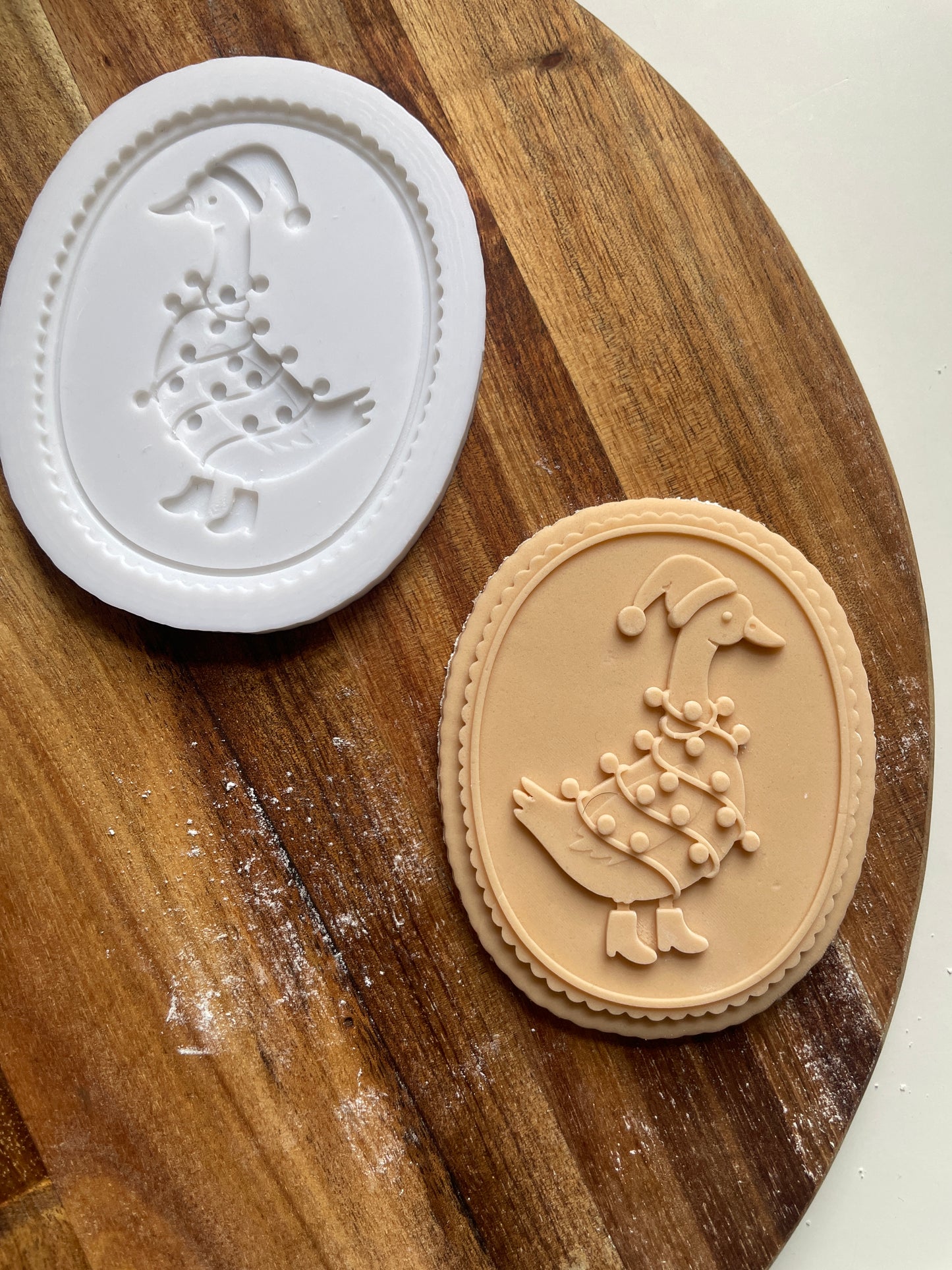 Christmas Goose | Embosser / Debosser And Cutter Set