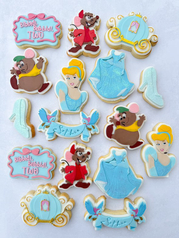 Bibbidi Bobbidi Two With Bow Border | Embosser / Debosser And Cutter Set