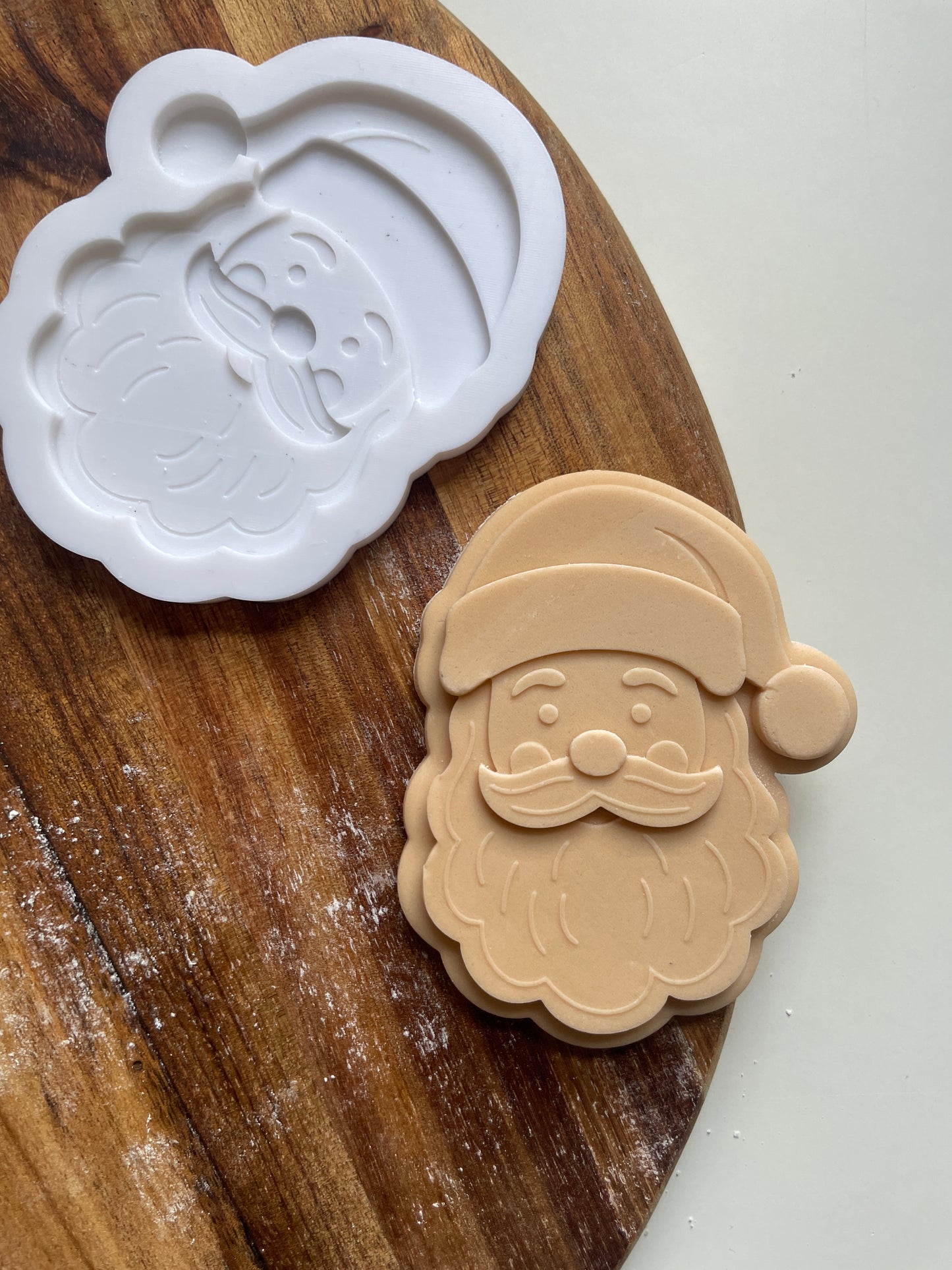 Santa Claus Face | Embosser / Debosser And Cutter Set