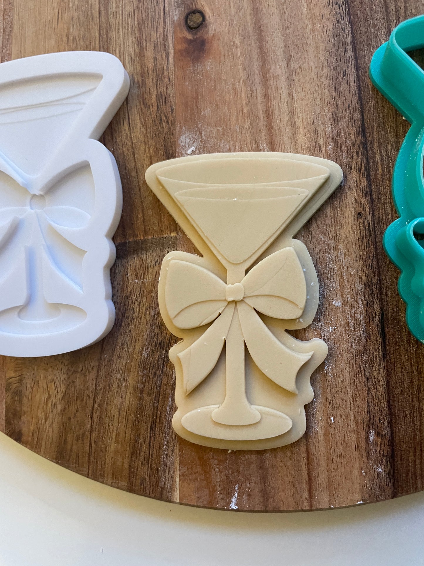 martini glass 3d embosser debosser and cutter set for fondant and biscuits with bow