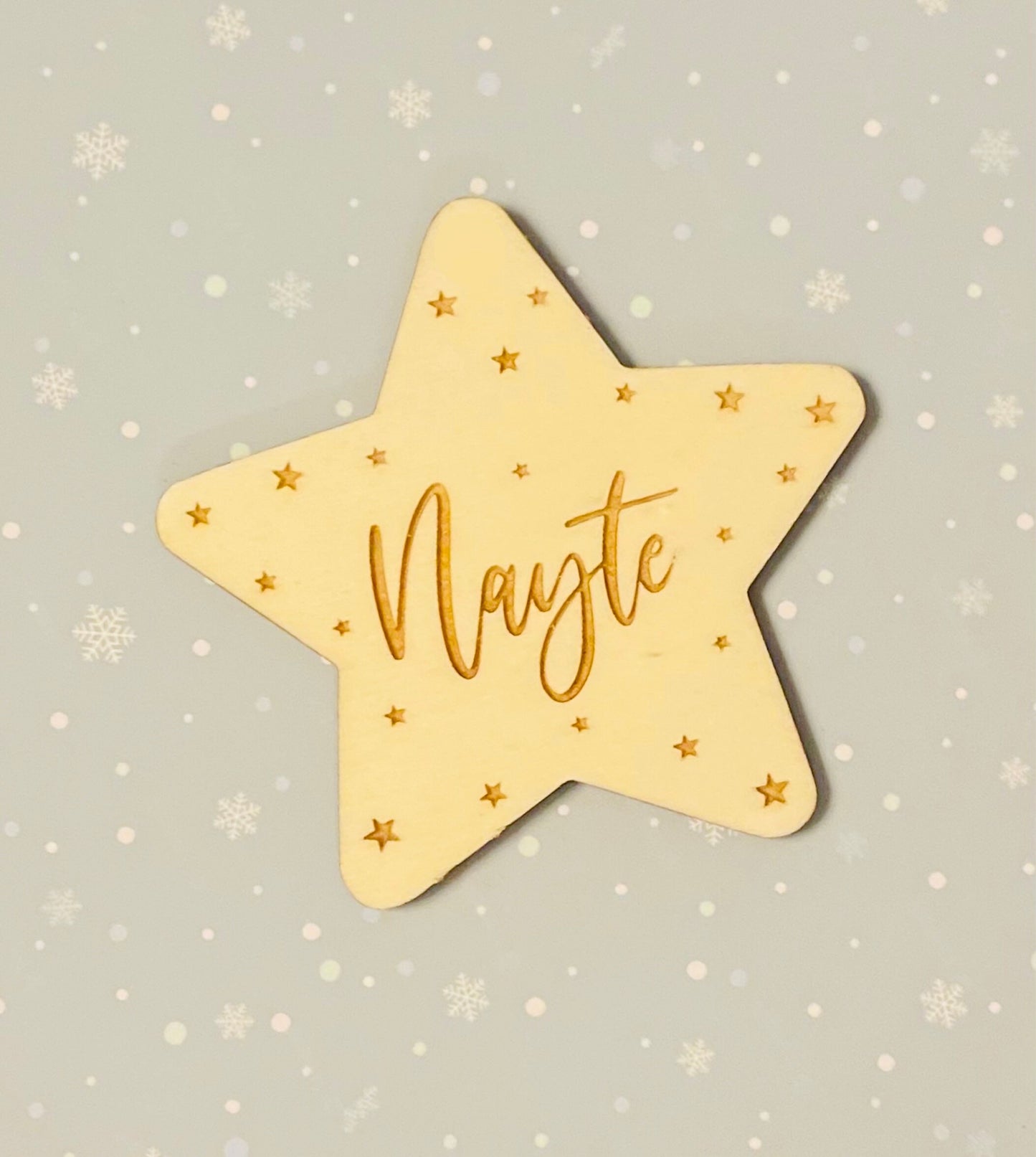 Baby name wooden disc. Baby name reveal star disc. Name reveal prop.