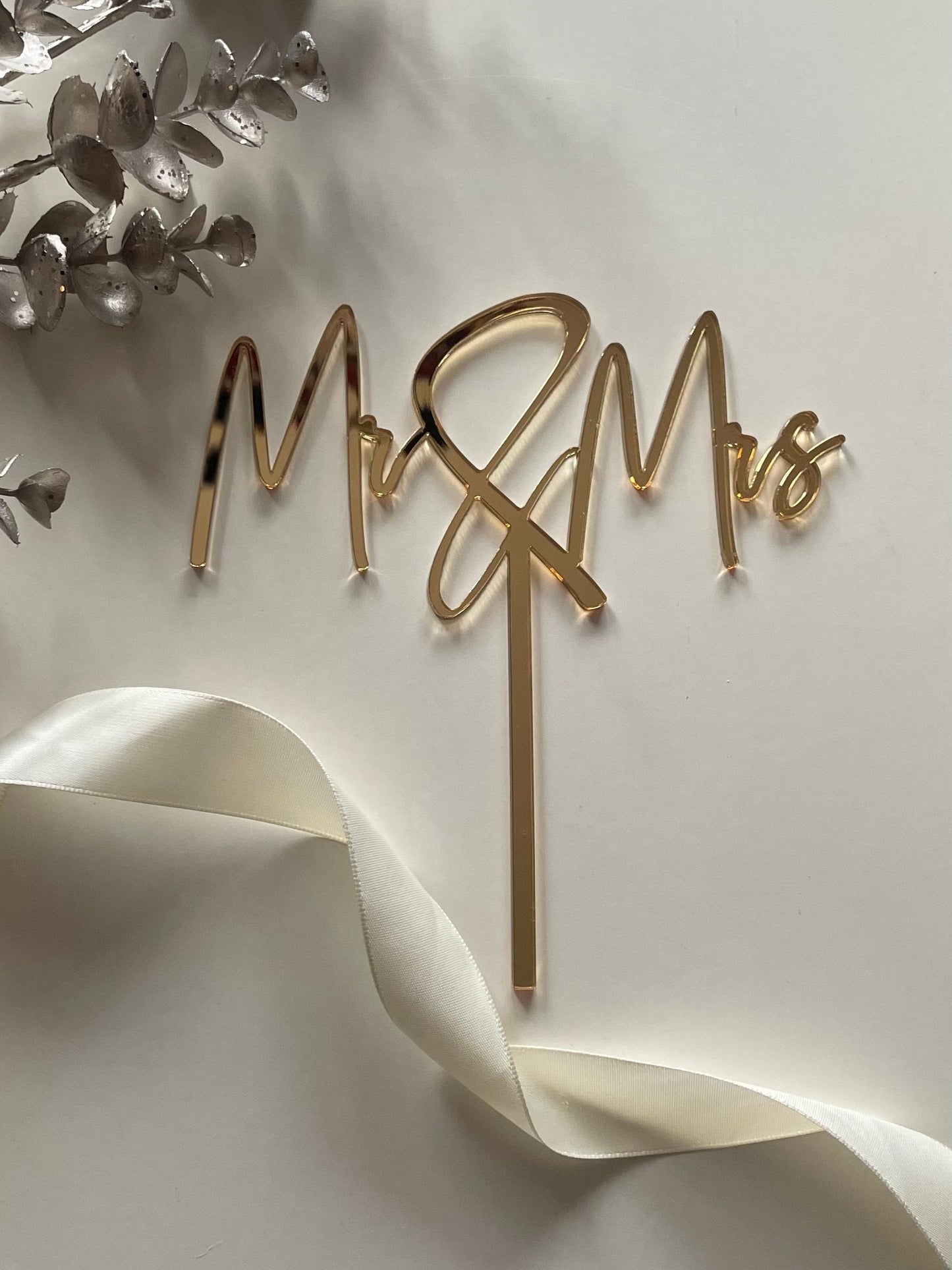 Mr & Mrs acrylic wedding topper. Silver. Gold. Rose Gold. Wood.