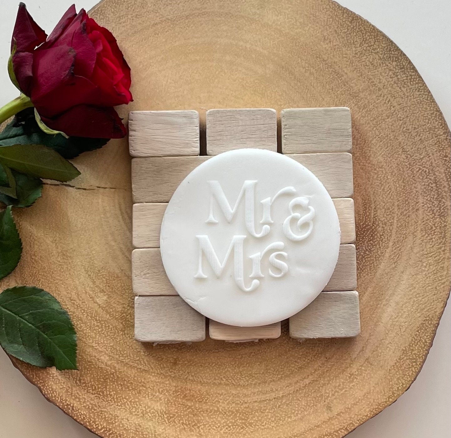 Mr & Mrs / Mr & Mr / Mrs & Mrs | Debosser / Embosser