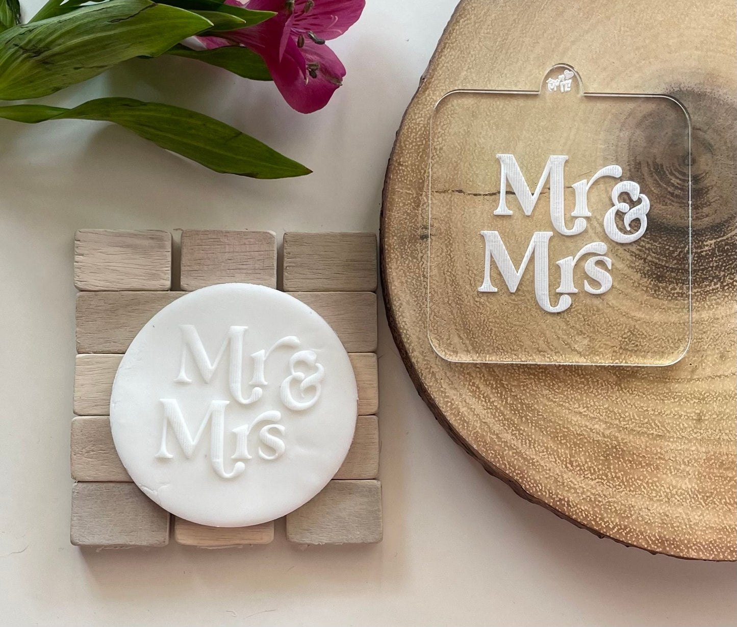 Mr & Mrs / Mr & Mr / Mrs & Mrs | Debosser / Embosser
