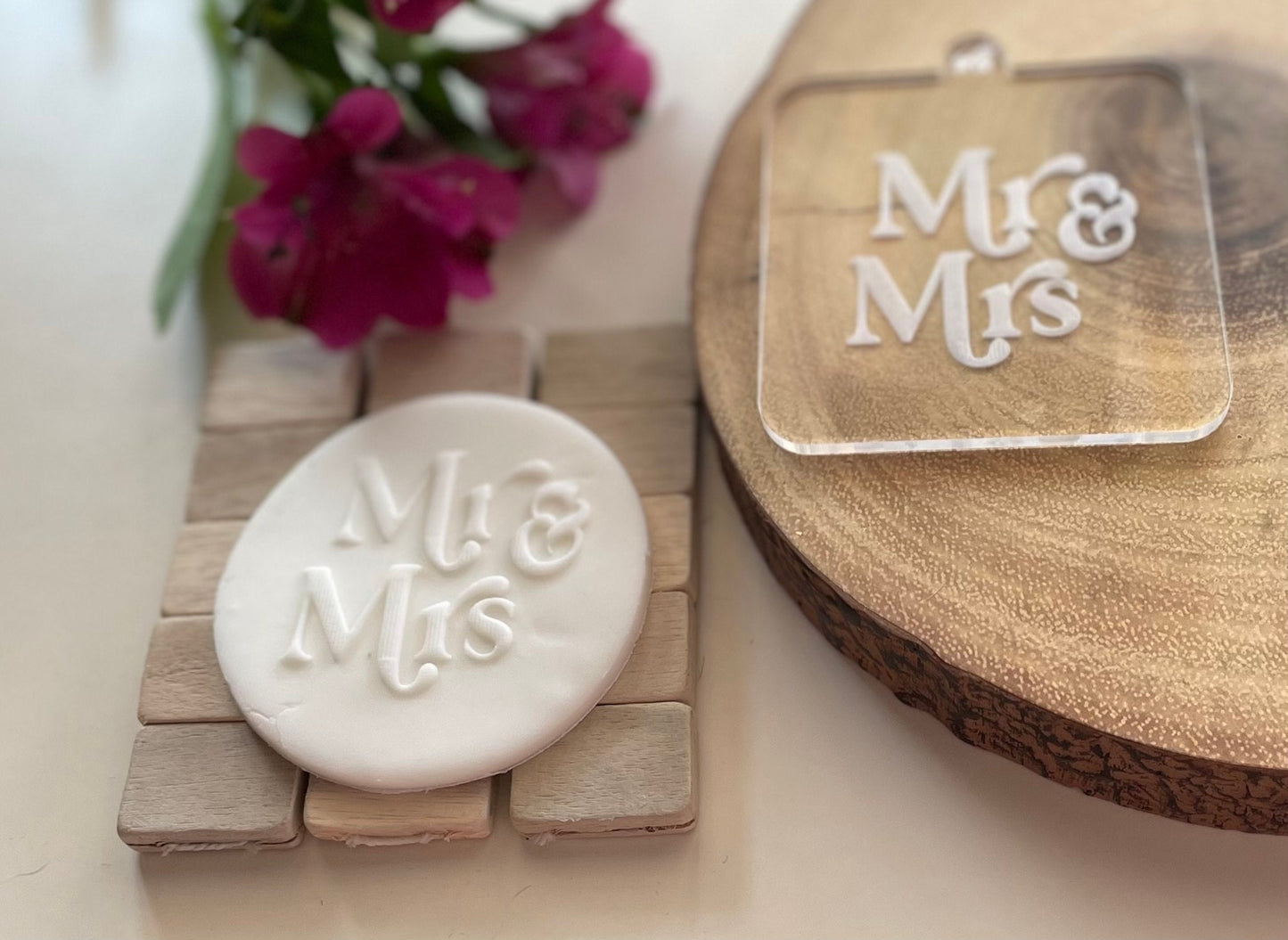 Mr & Mrs / Mr & Mr / Mrs & Mrs | Debosser / Embosser