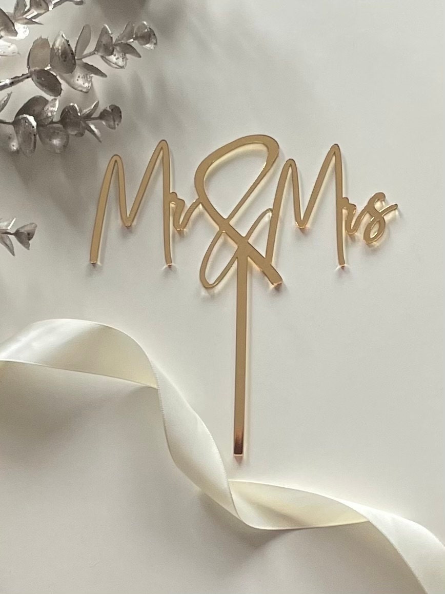 Mr & Mrs acrylic wedding topper. Silver. Gold. Rose Gold. Wood.