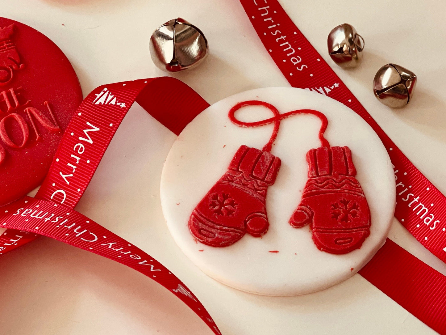 Christmas Winter Mittens | Debosser / Embosser