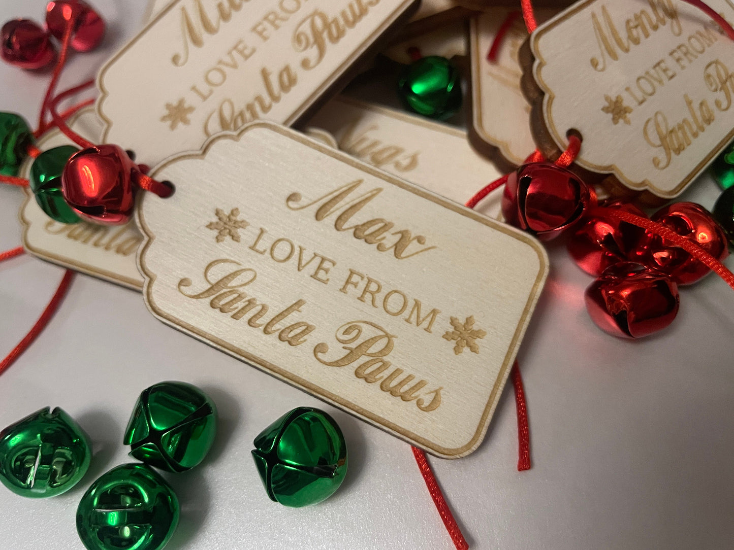 Pet Christmas gift tags. Personalised Christmas tags from Santa Paws