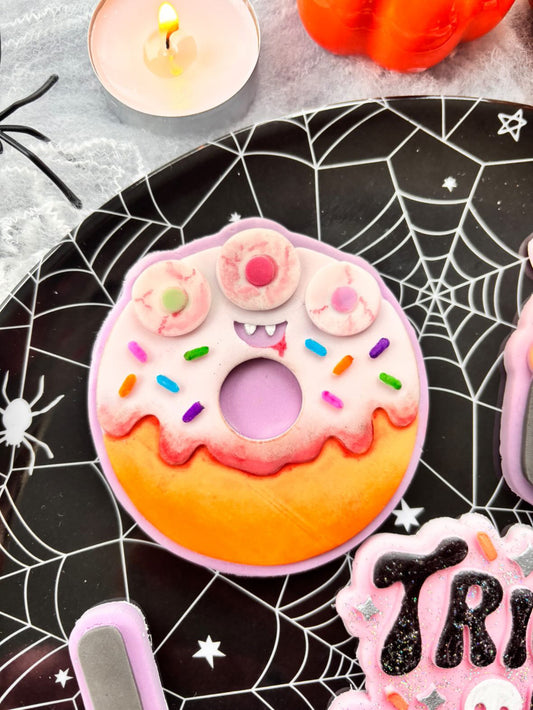 Monster Donut  | Embosser / Debosser And Cutter Set