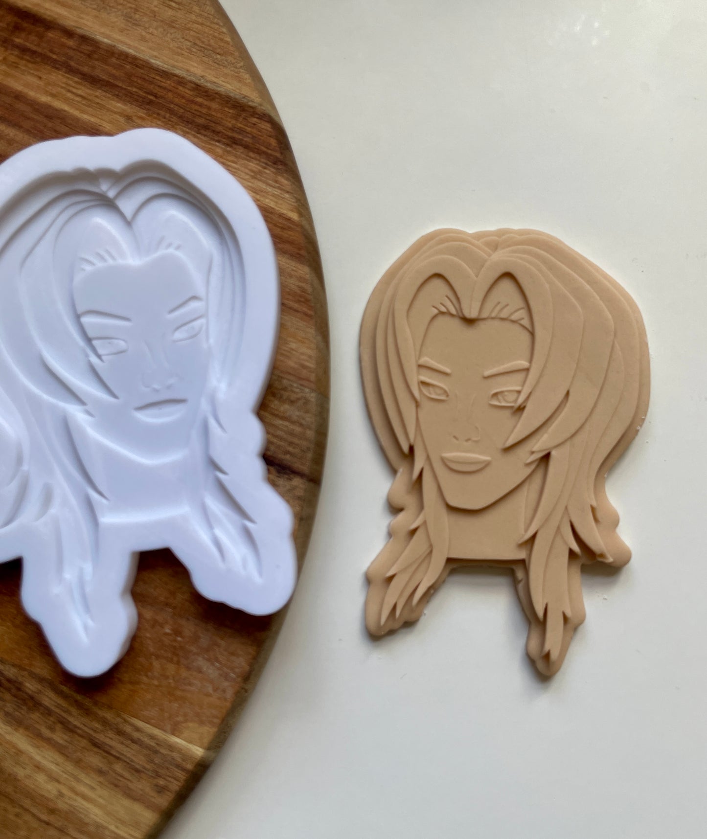 Romance | Embosser / Debosser And Cutter Set