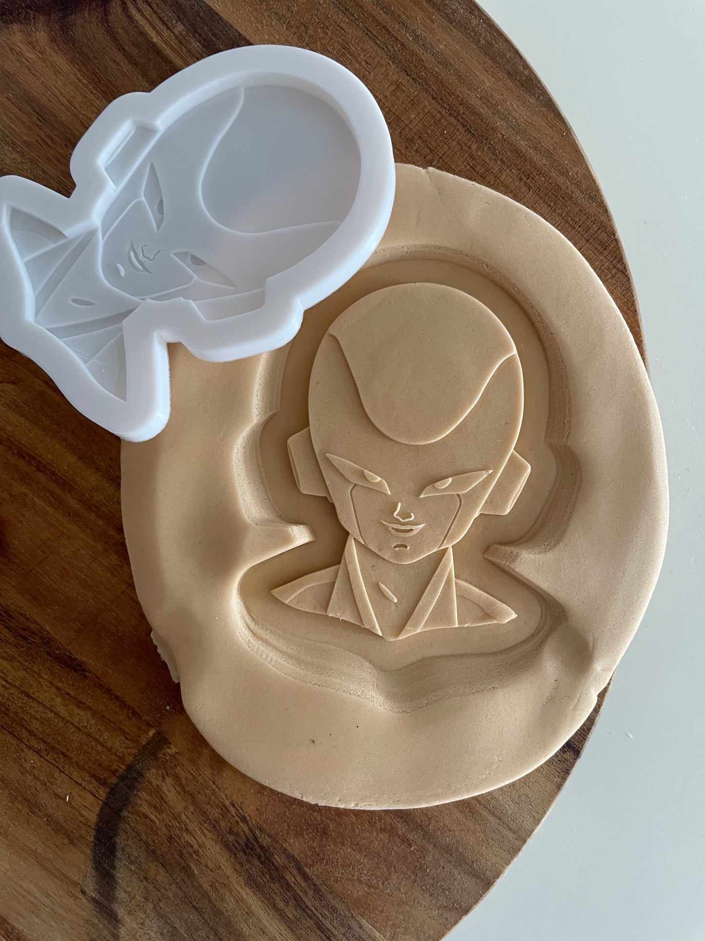 Frieza | Embosser / Debosser And Cutter Set