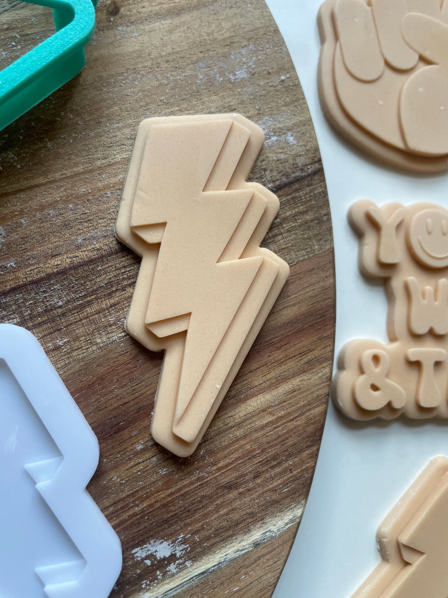 Lightning Bolt 3D | Embosser / Debosser And Cutter Set