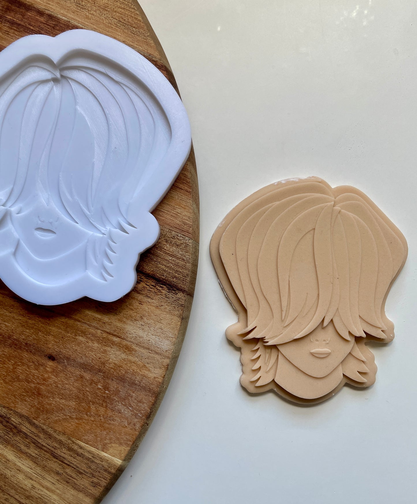 Mystery | Embosser / Debosser And Cutter Set