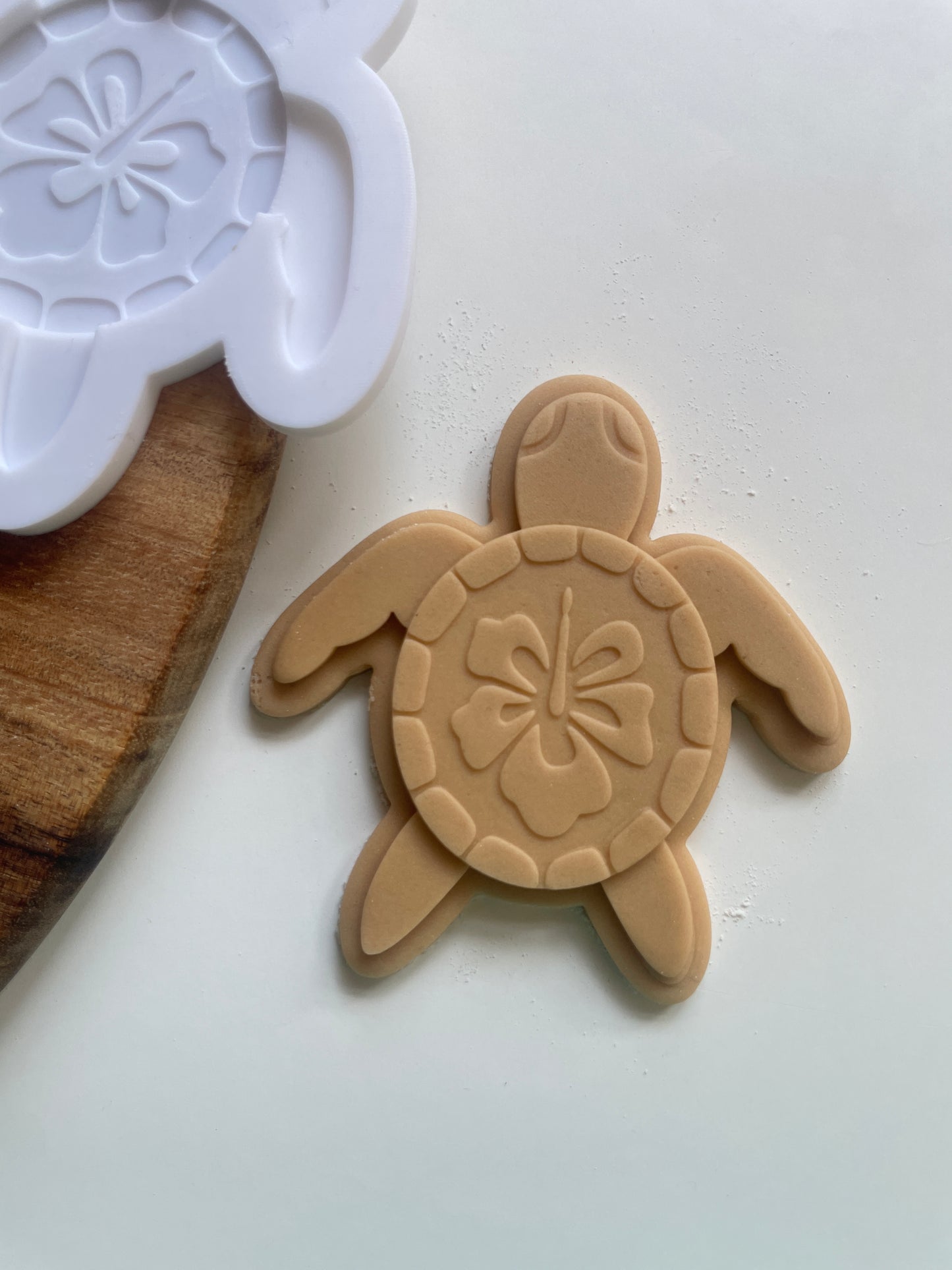 Hawaii Sea Turtle With Hibiscus Pattern | Embosser / Debosser And Cutter Set