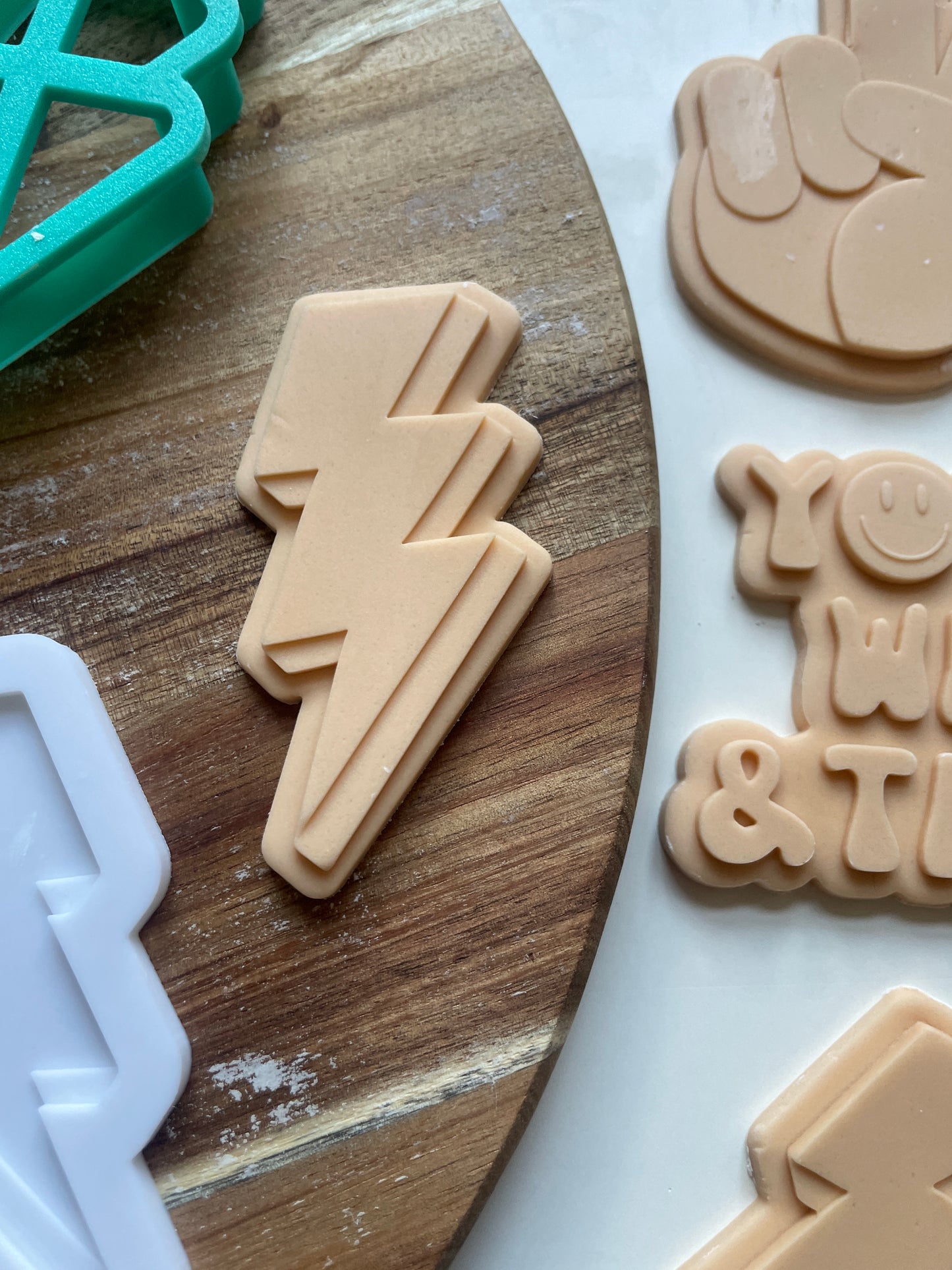 Lightning Bolt 3D | Embosser / Debosser And Cutter Set