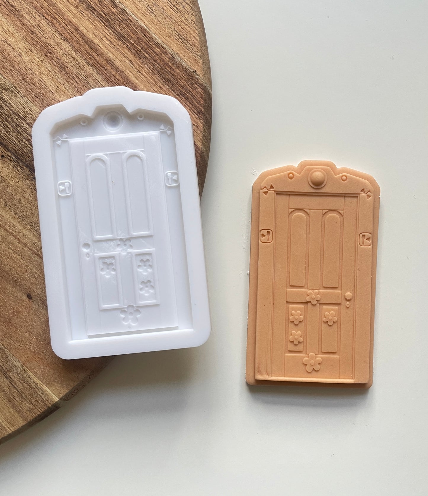 Boo’s Door | Embosser / Debosser And Cutter
