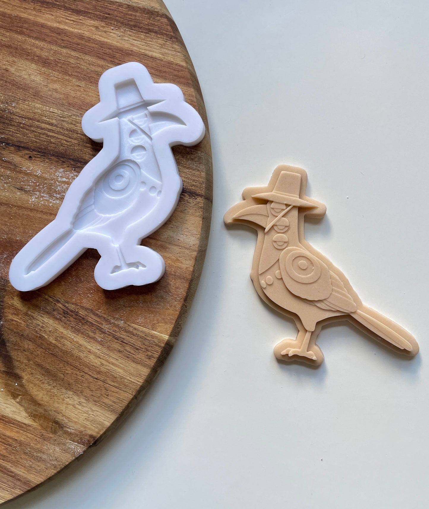 Suspicious Magpie | Embosser / Debosser And Cutter Set