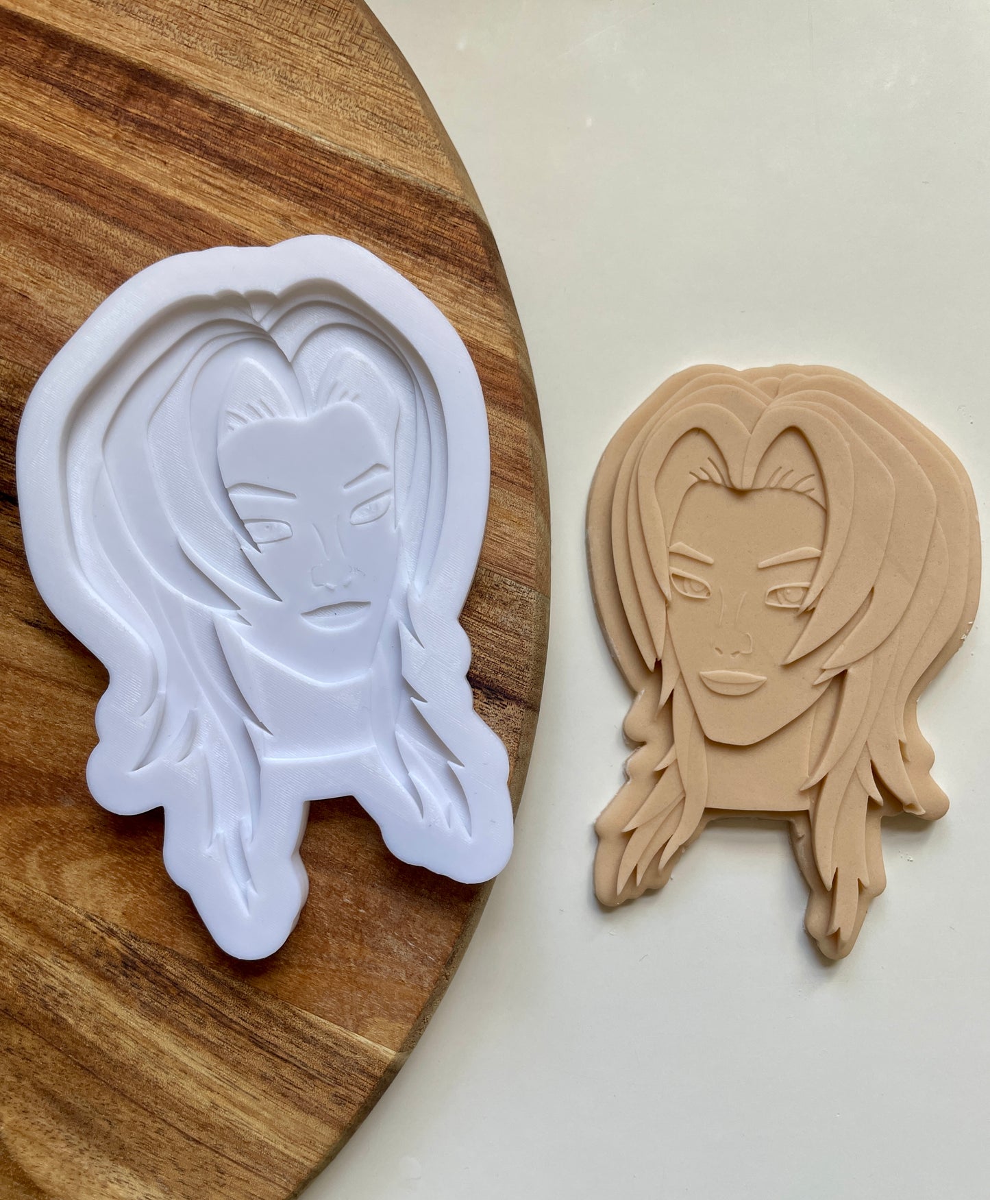 Romance | Embosser / Debosser And Cutter Set