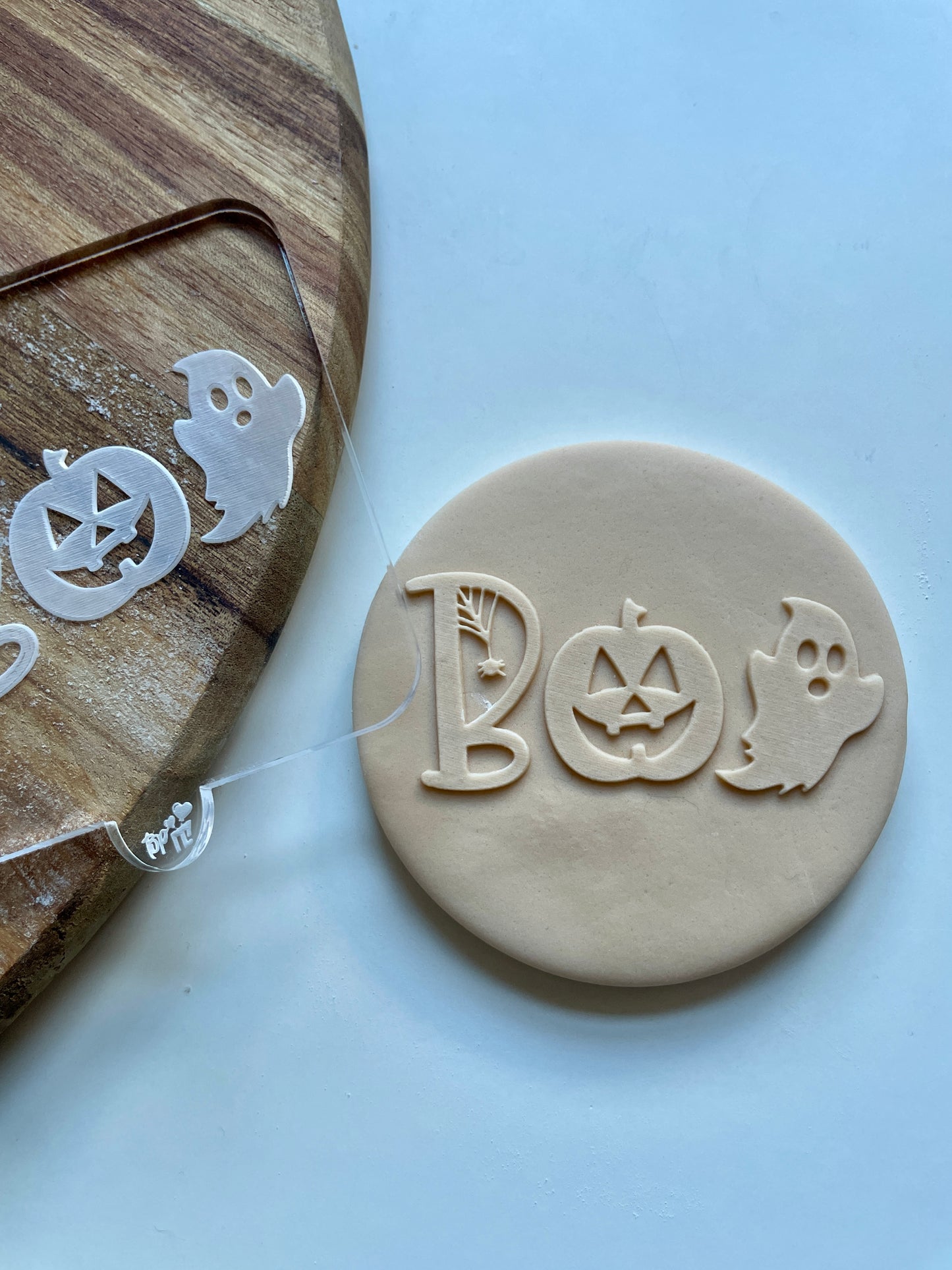 Halloween Boo | Debosser / Embosser And Cutter Set