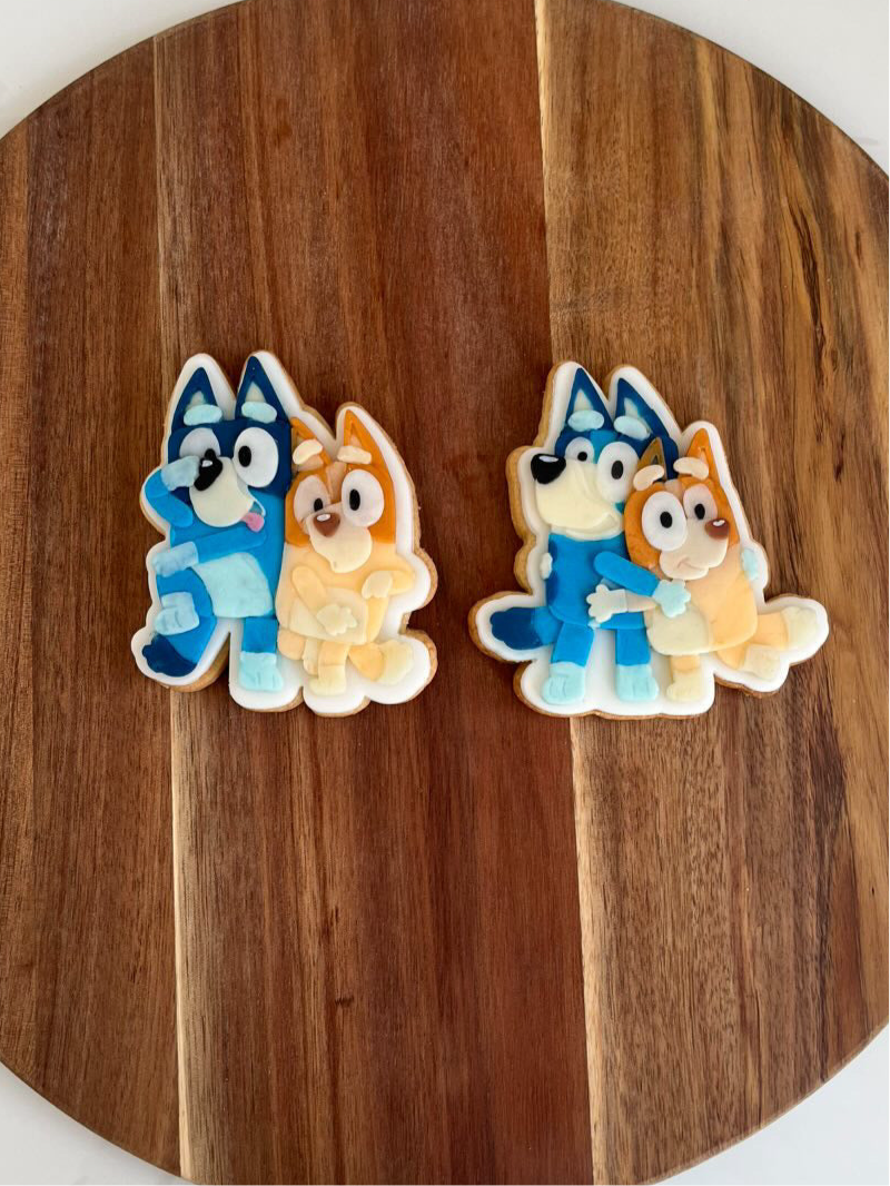 Bingo and Bluey Cuddling | Debosser / Embosser And Cutter Set