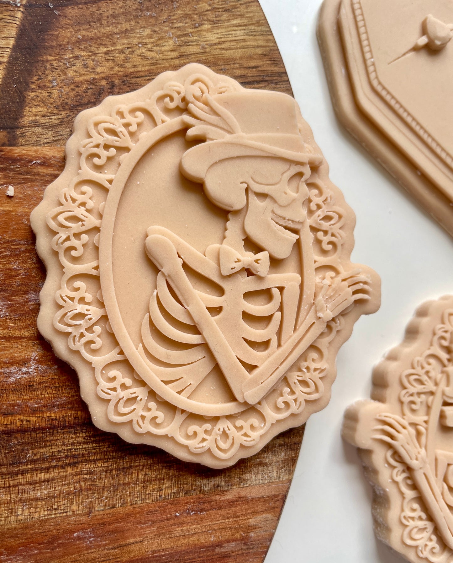 Skeleton Bride And Groom. RIP To The Miss. | Embosser / Debosser And Cutter Set.