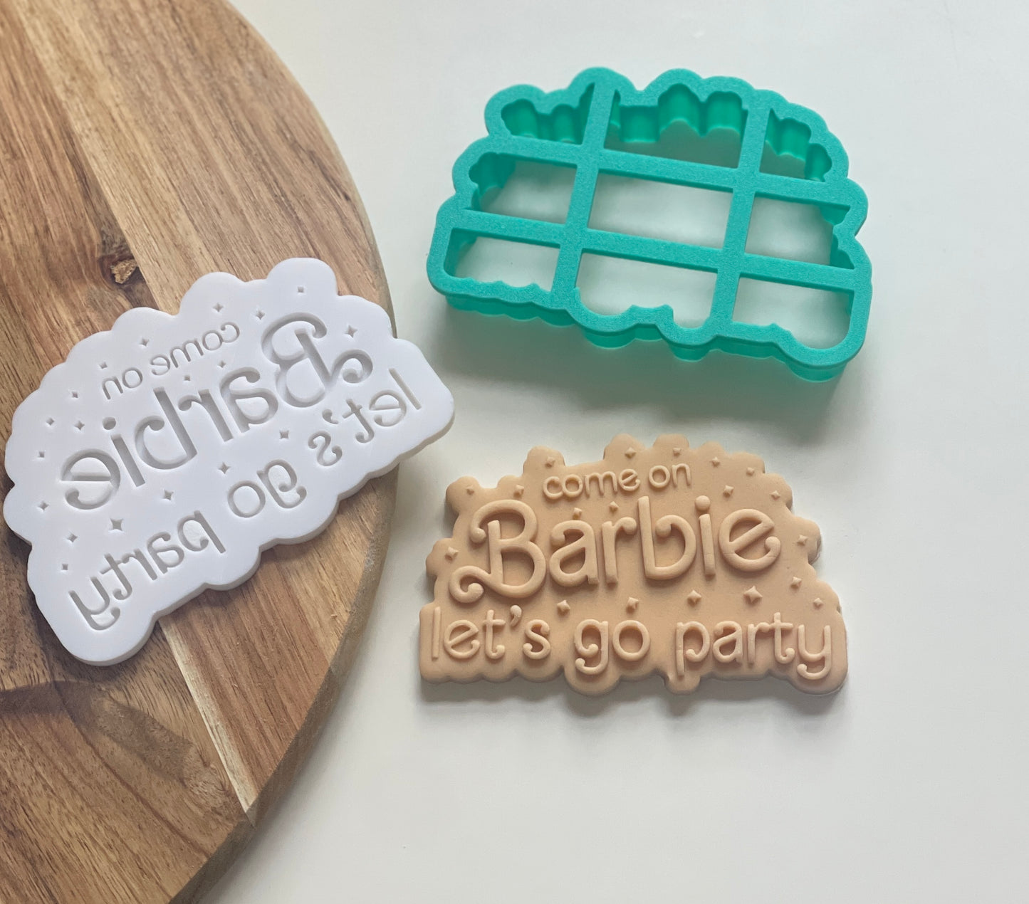 Barbie Let’s Go Party | Debosser And Cutter Set.