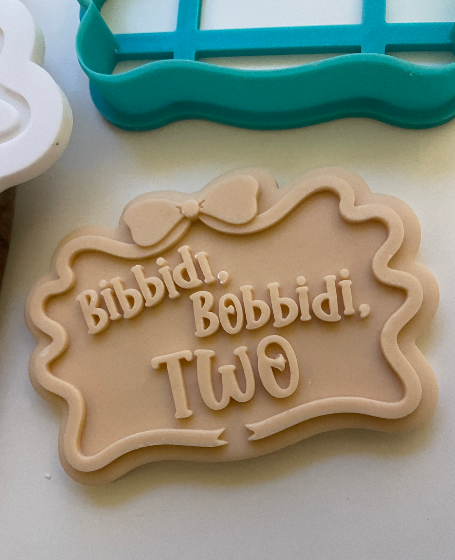 Bibbidi Bobbidi Two With Bow Border | Embosser / Debosser And Cutter Set