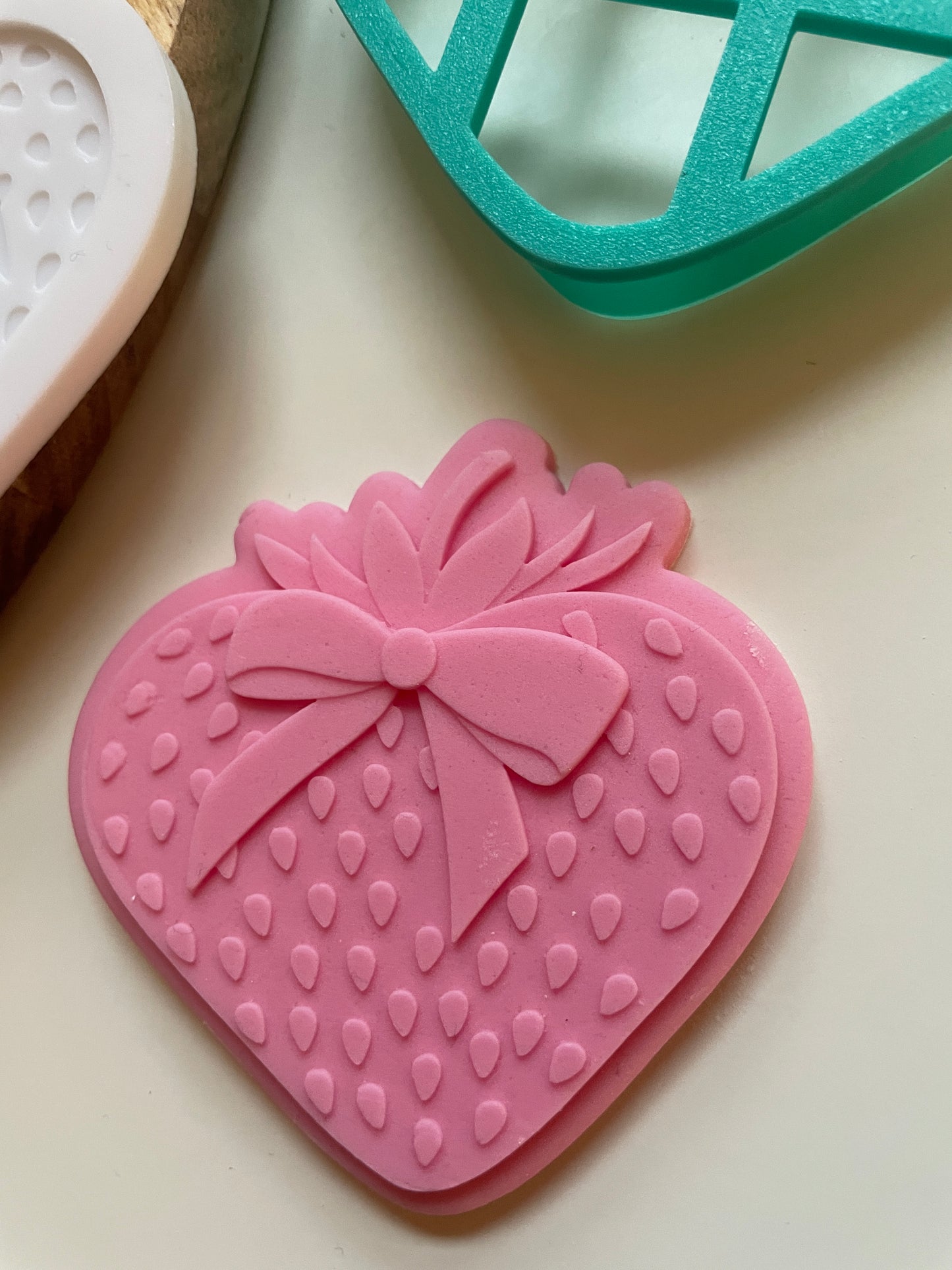 Strawberry Heart | Embosser / Debosser And Cutter Set