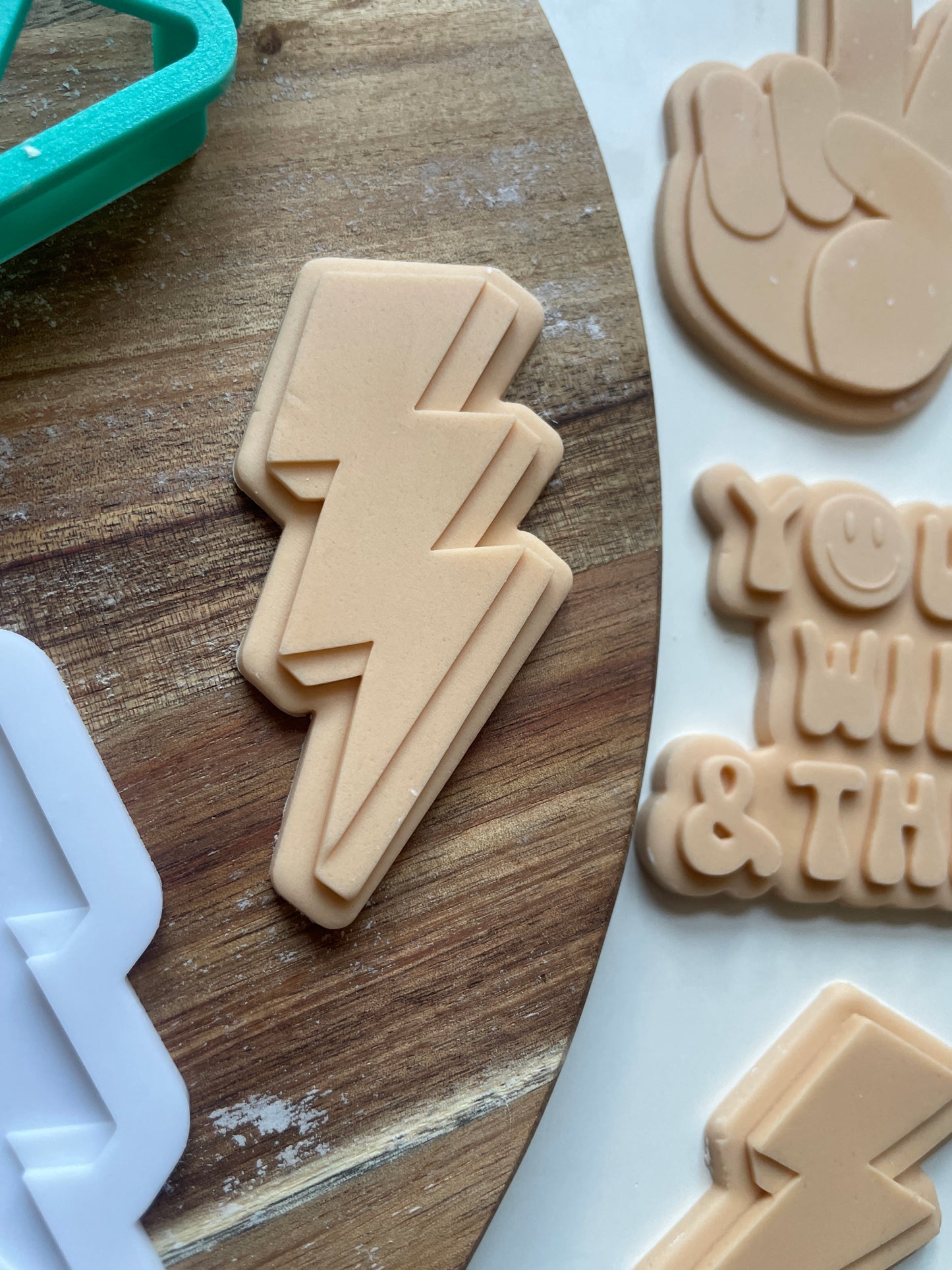 Lightning Bolt 3D | Embosser / Debosser And Cutter Set