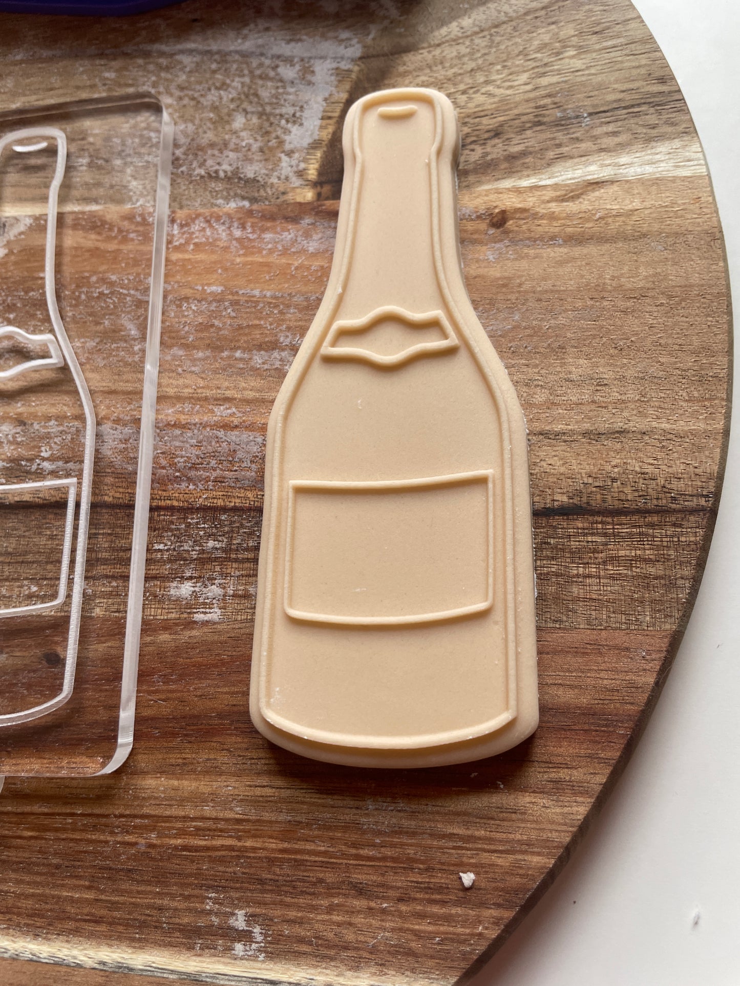 Champagne /  Prosecco bottle debosser and cutter