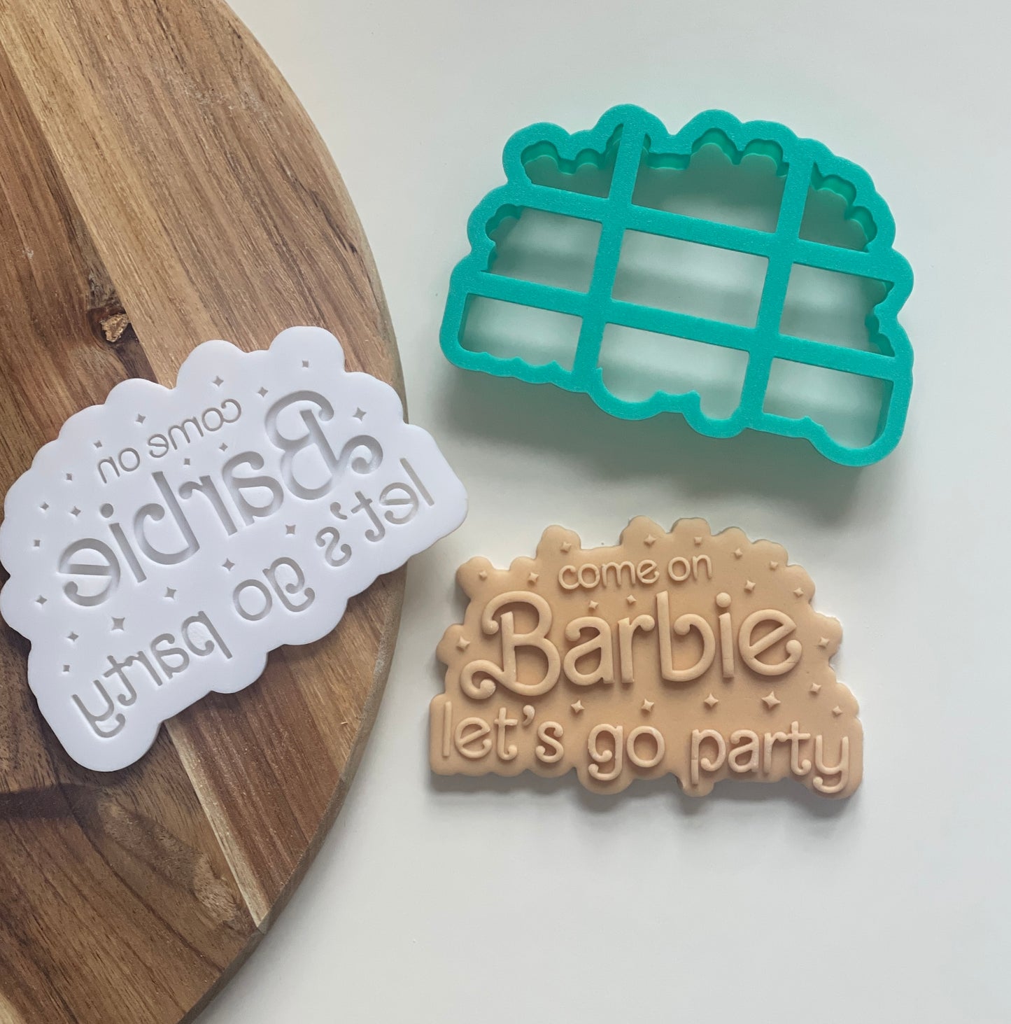 Barbie Let’s Go Party | Debosser And Cutter Set.