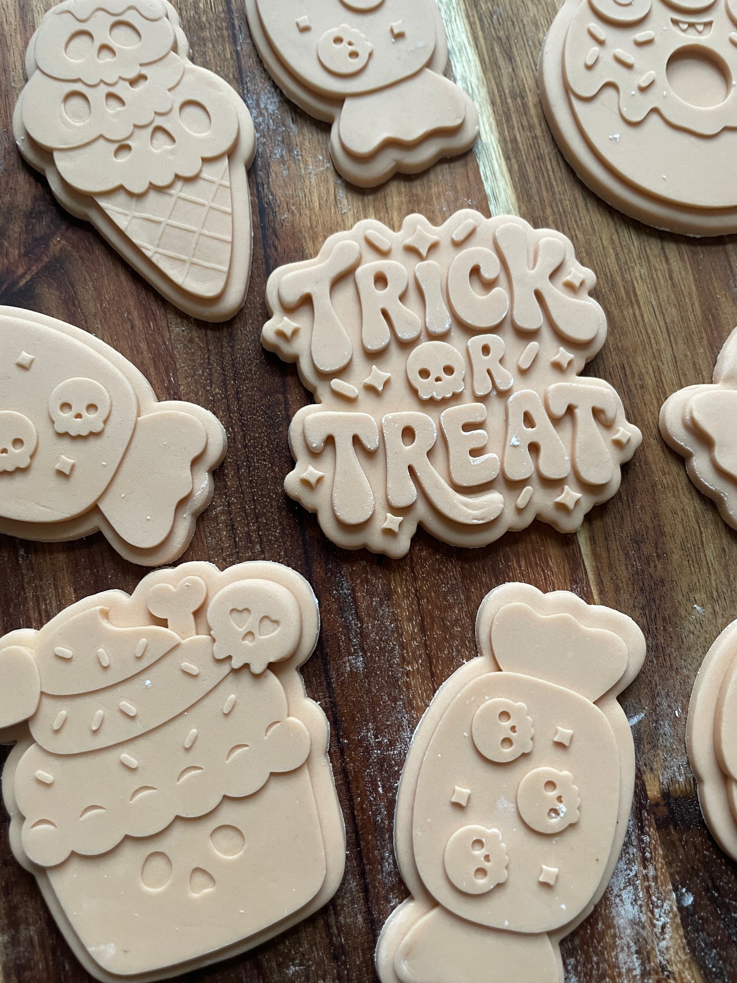 Trick Or Treat | Embosser / Debosser And Cutter Set