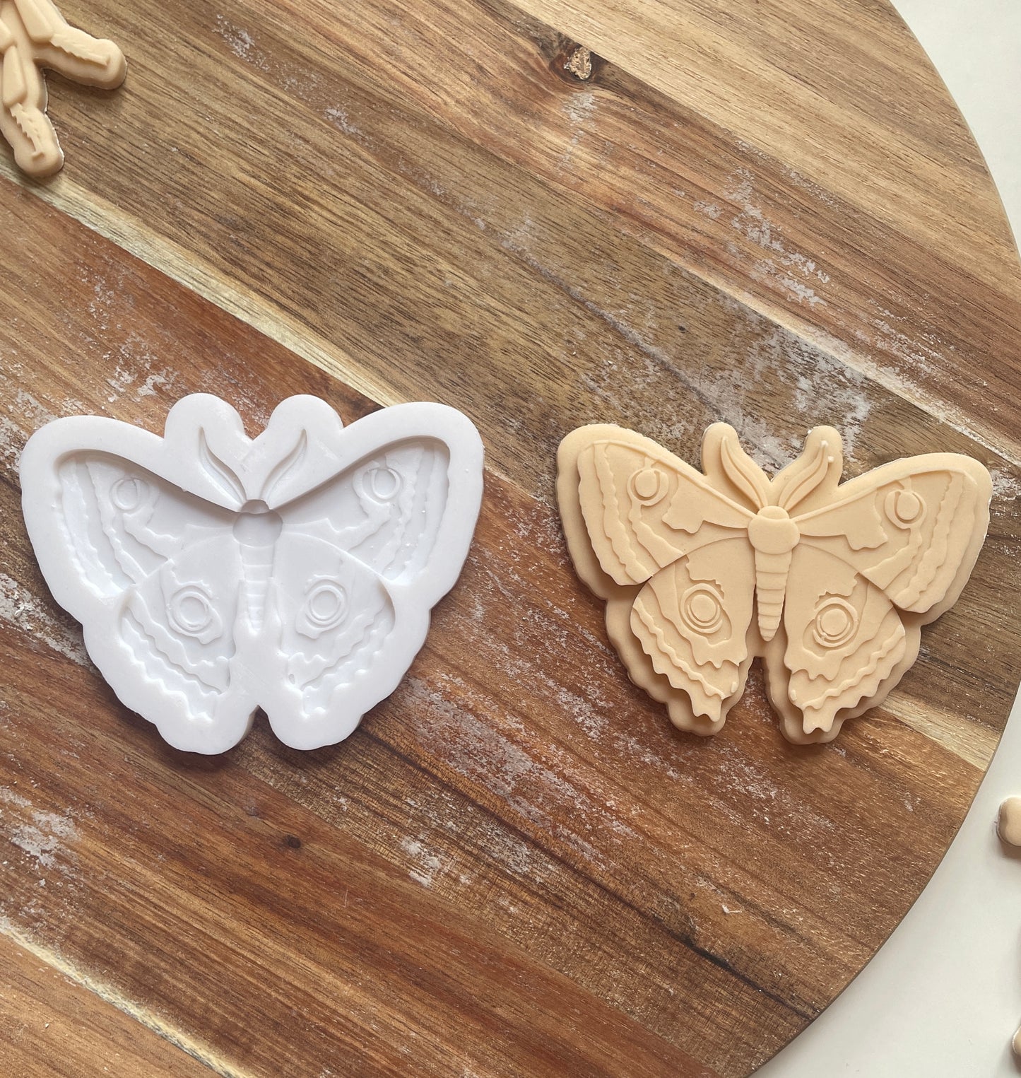 Beetle | Embosser / Debosser And Cutter Set