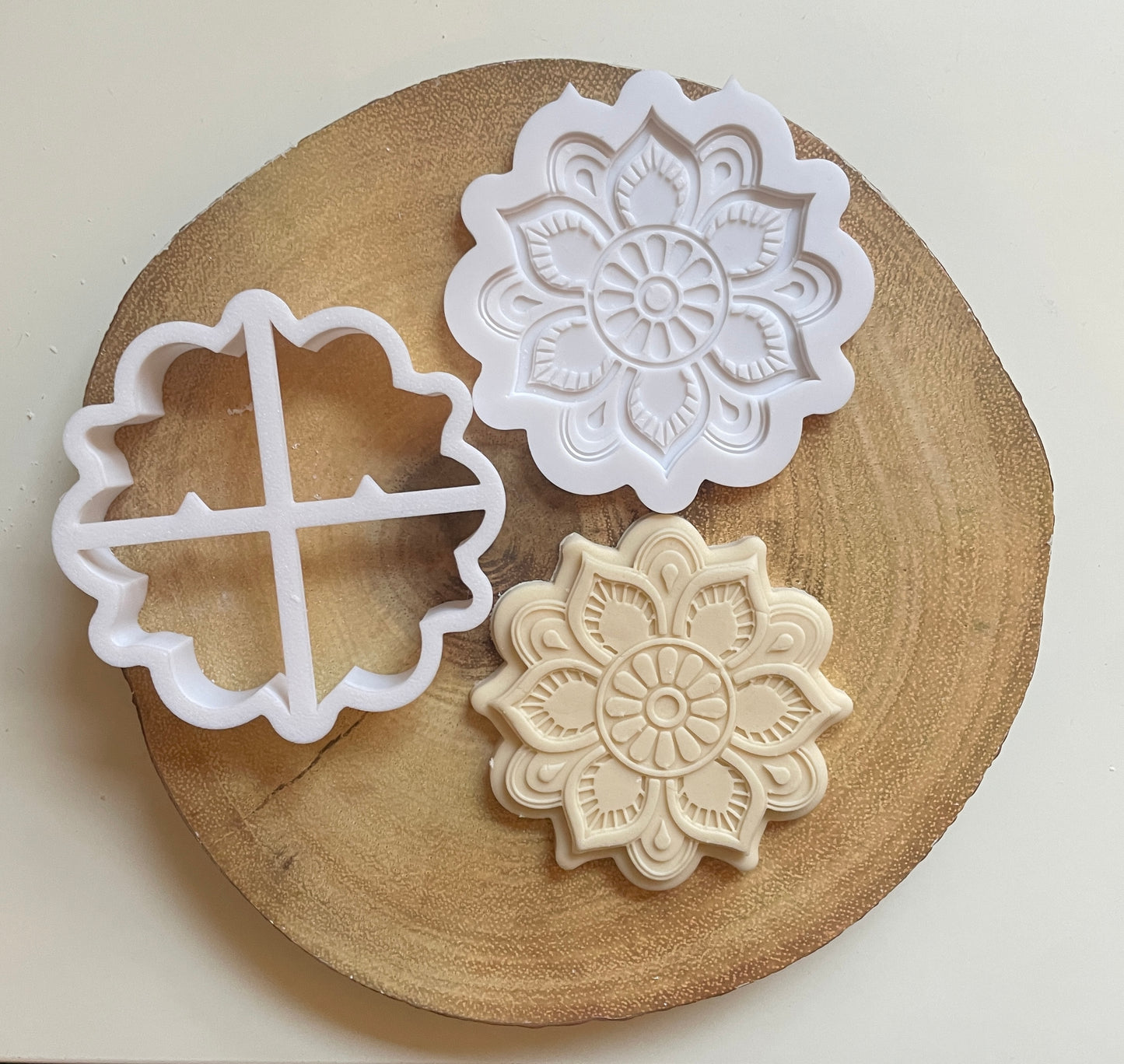 Mandala Flower. Embosser / Debosser And Cutter Set